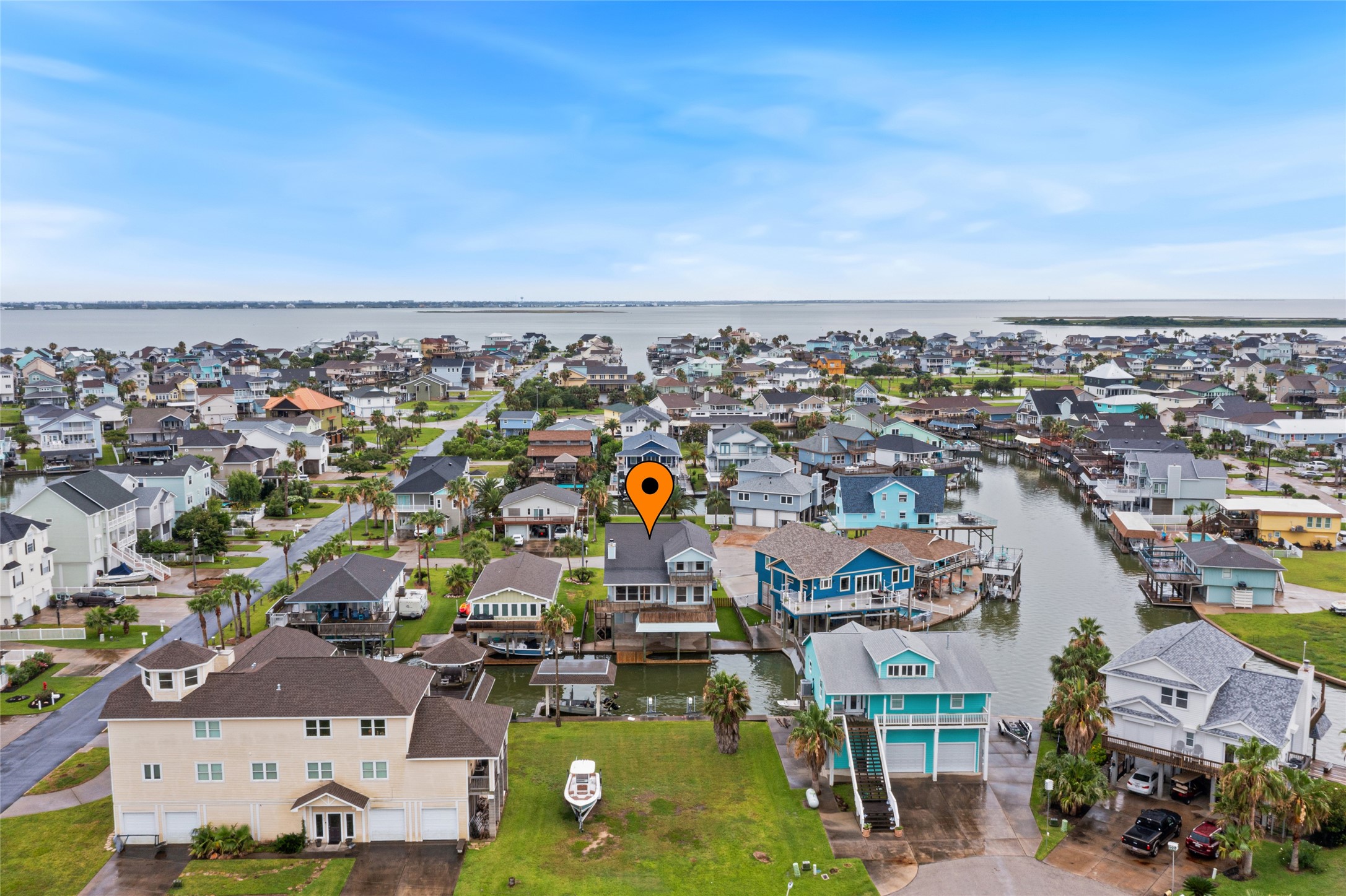 1110 Papeete Street, Tiki Island, TX 77554