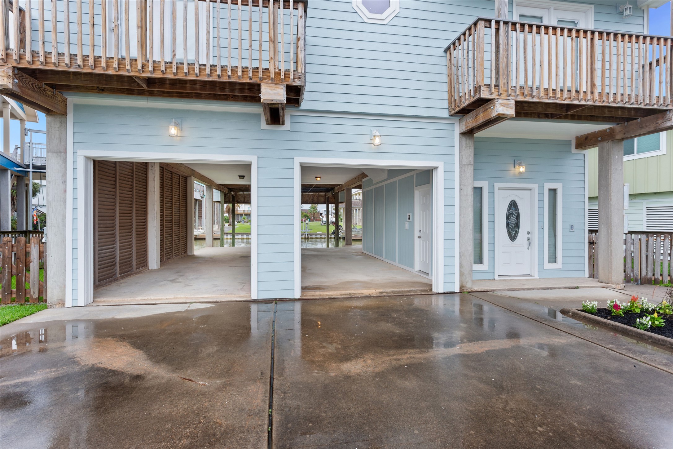 2 car attached garage/carport