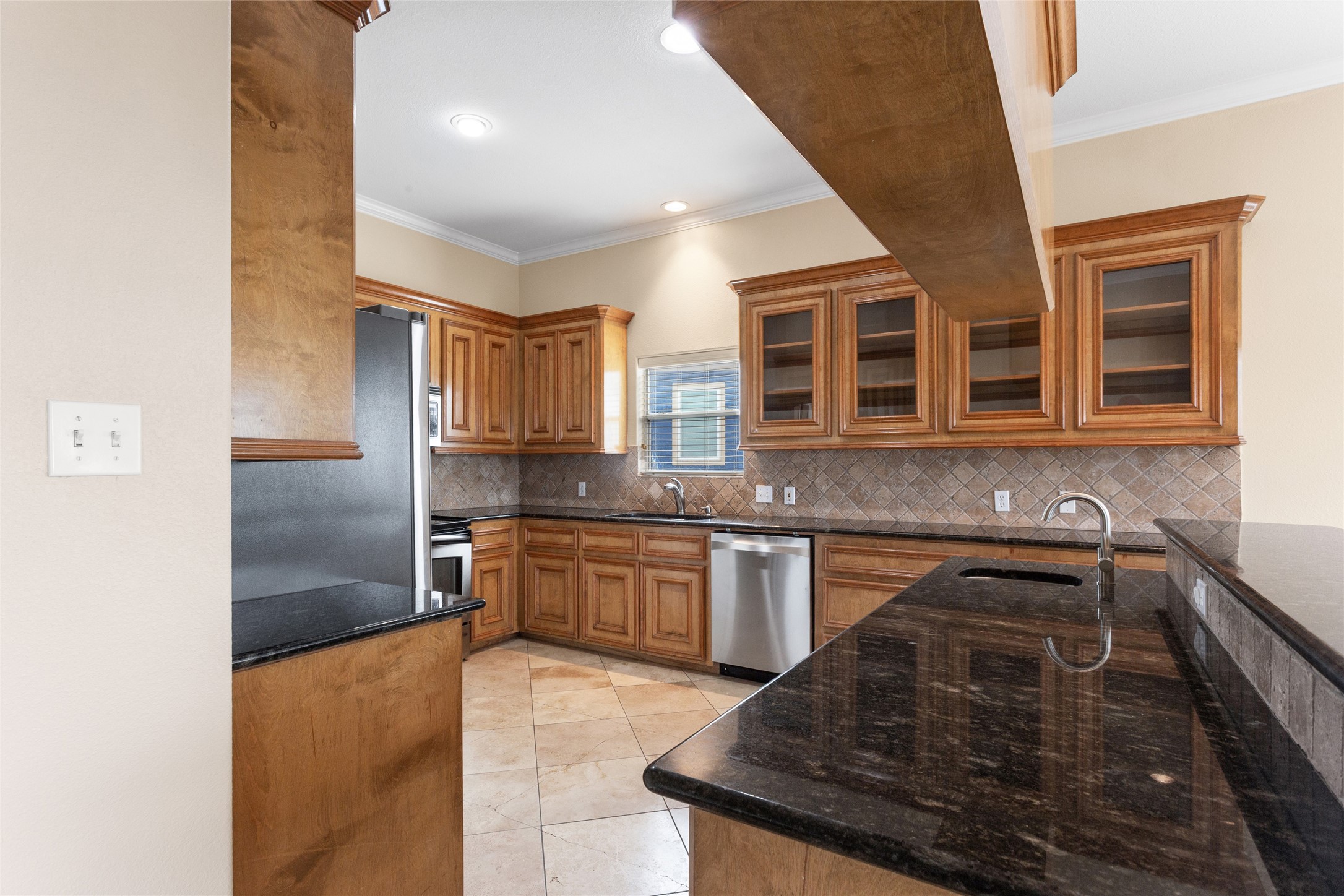 Second floor kitchen with granite counter tops