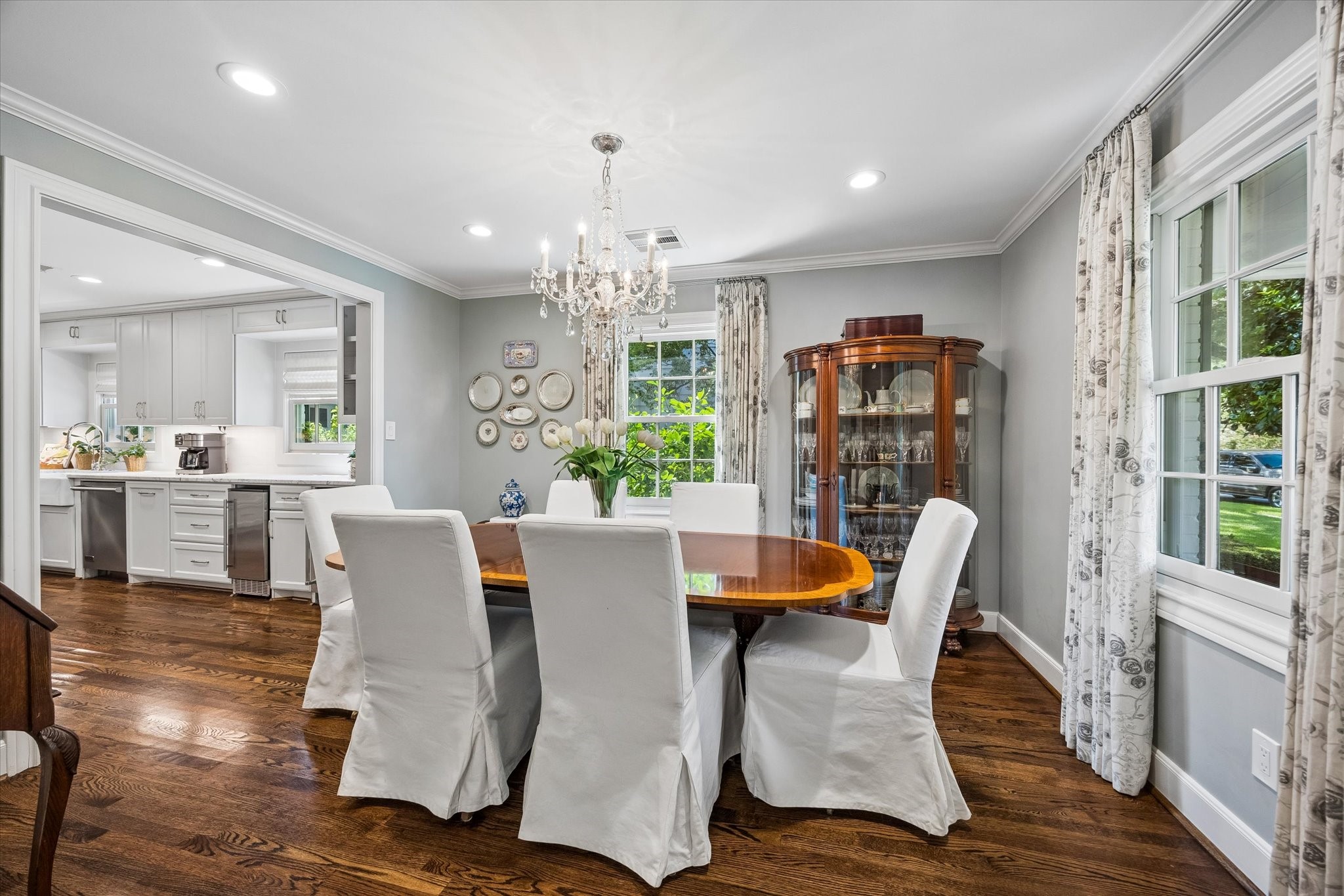 2419 Avalon Place, Houston, TX 77019