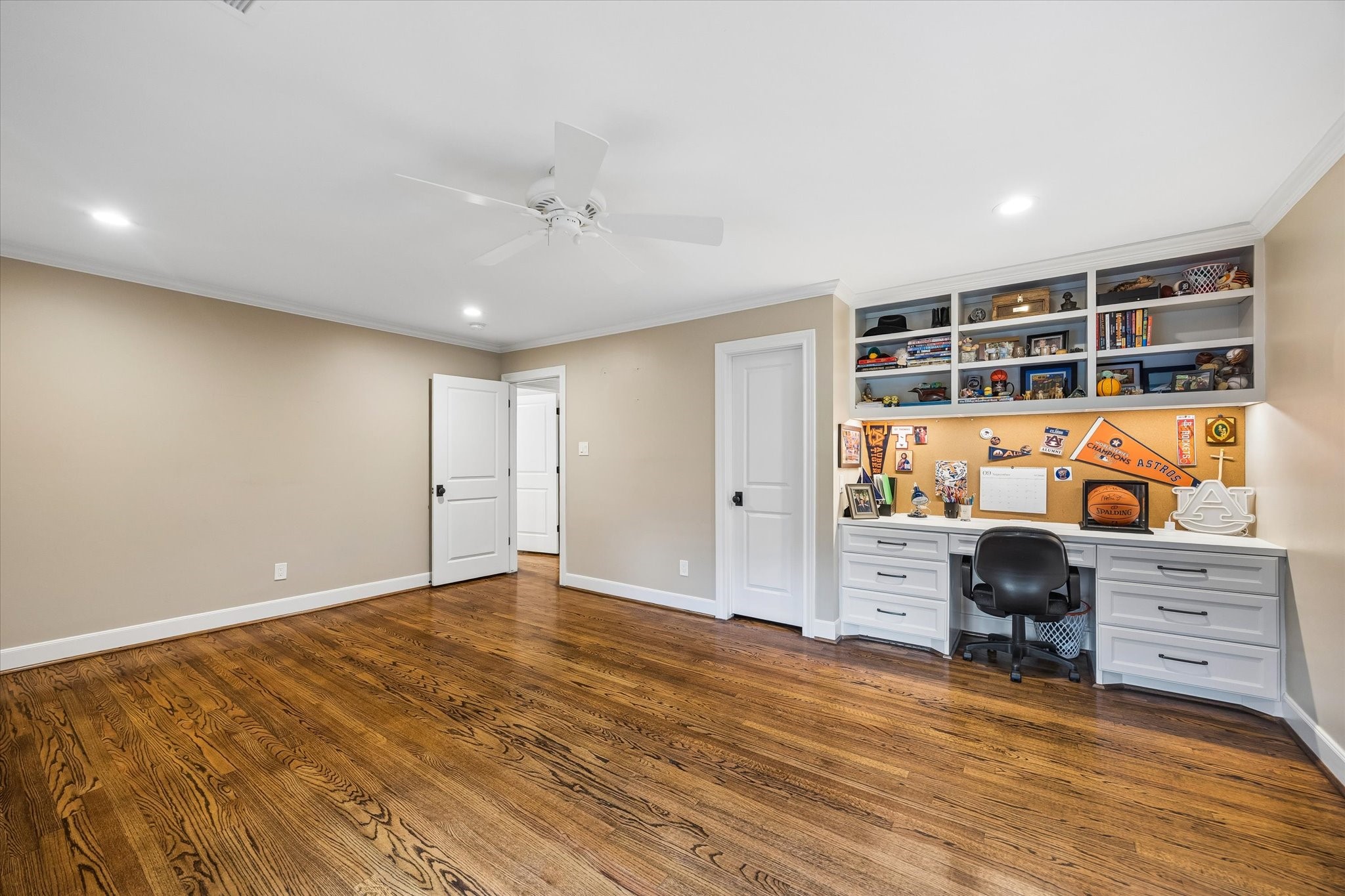 2419 Avalon Place, Houston, TX 77019