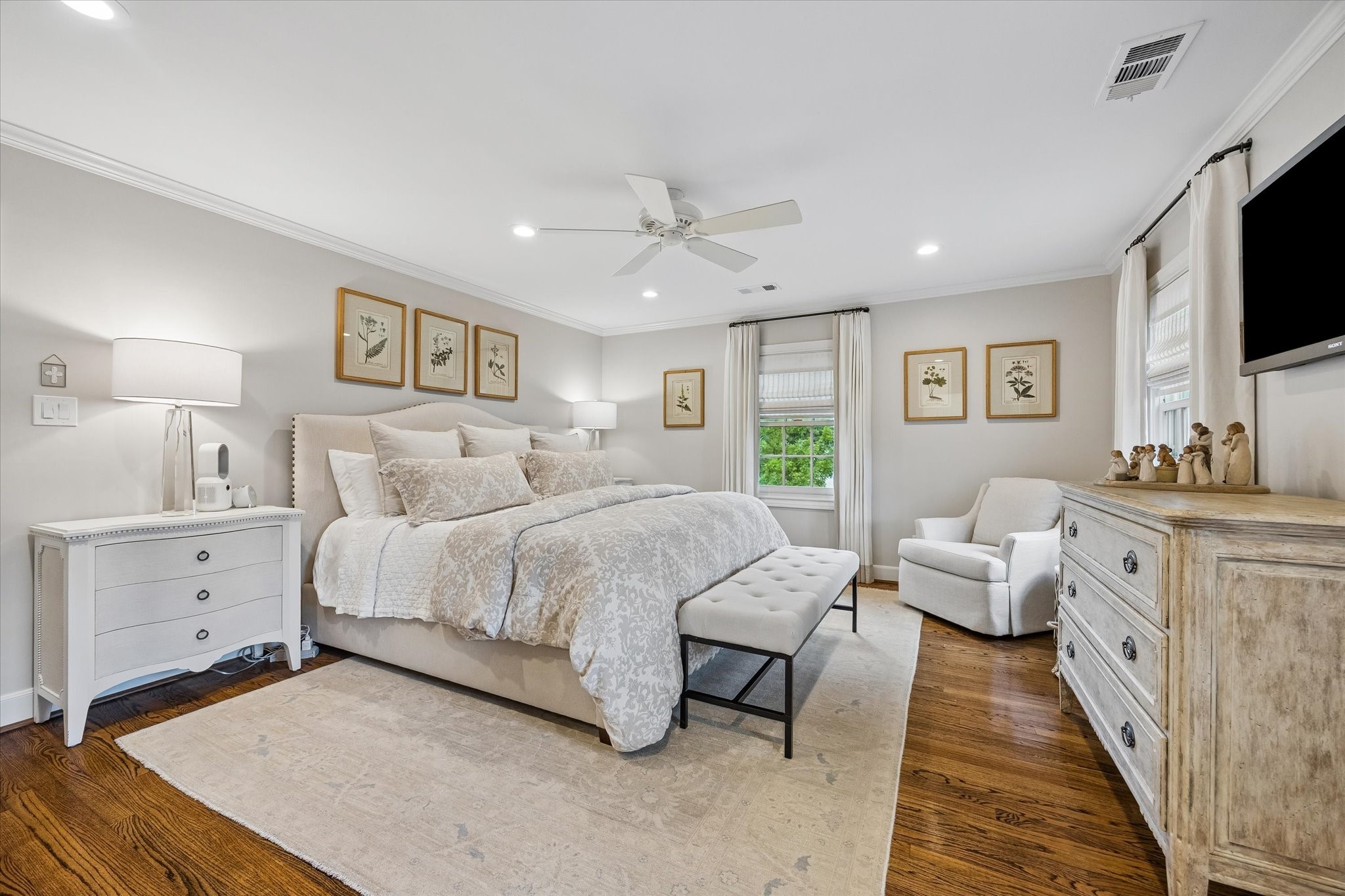 2419 Avalon Place, Houston, TX 77019