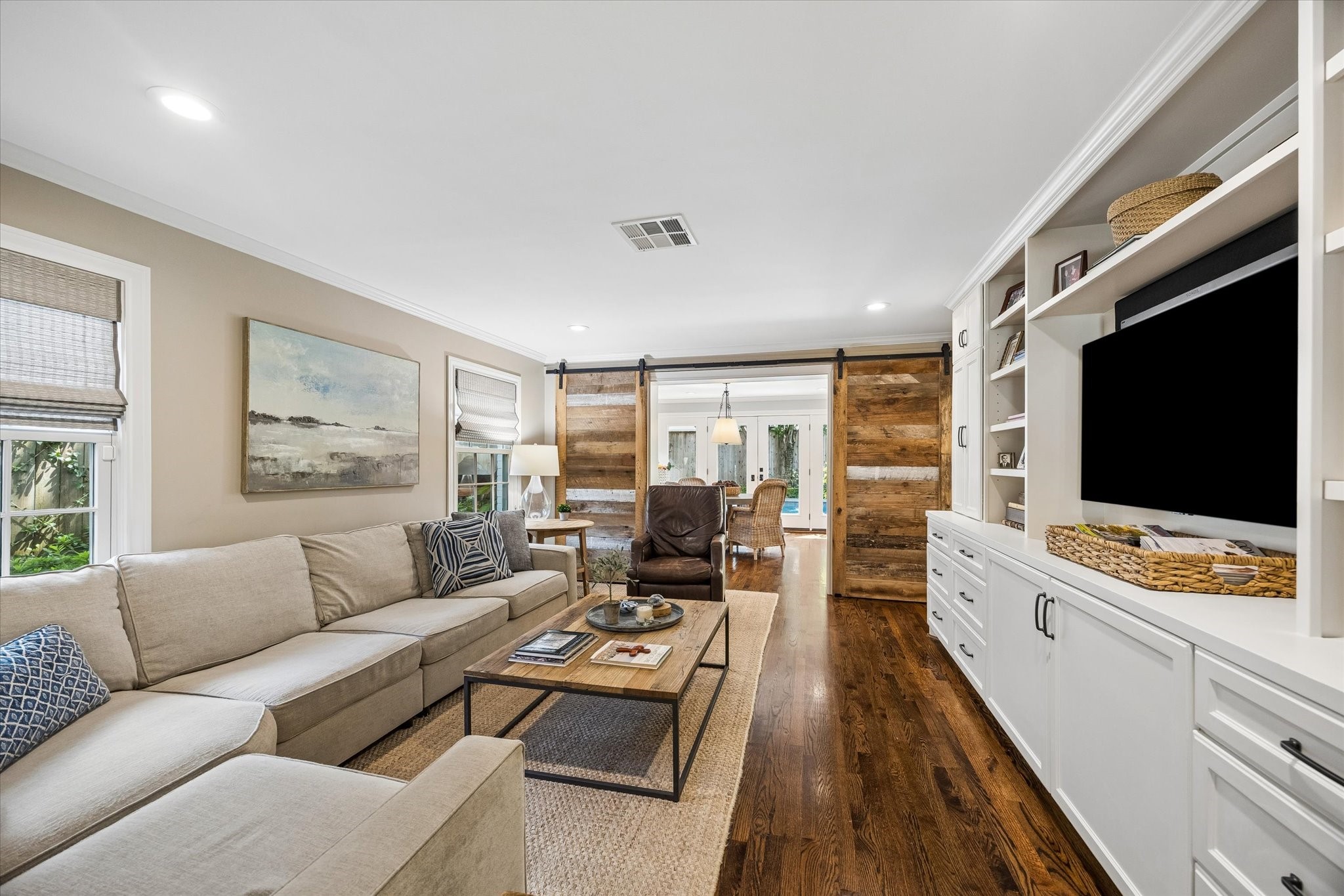 2419 Avalon Place, Houston, TX 77019