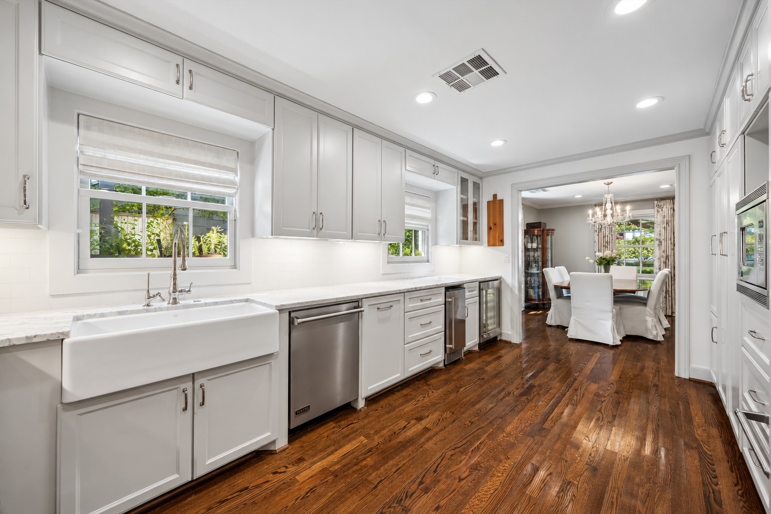 2419 Avalon Place, Houston, TX 77019 2419 Avalon Place, Houston, TX 77019