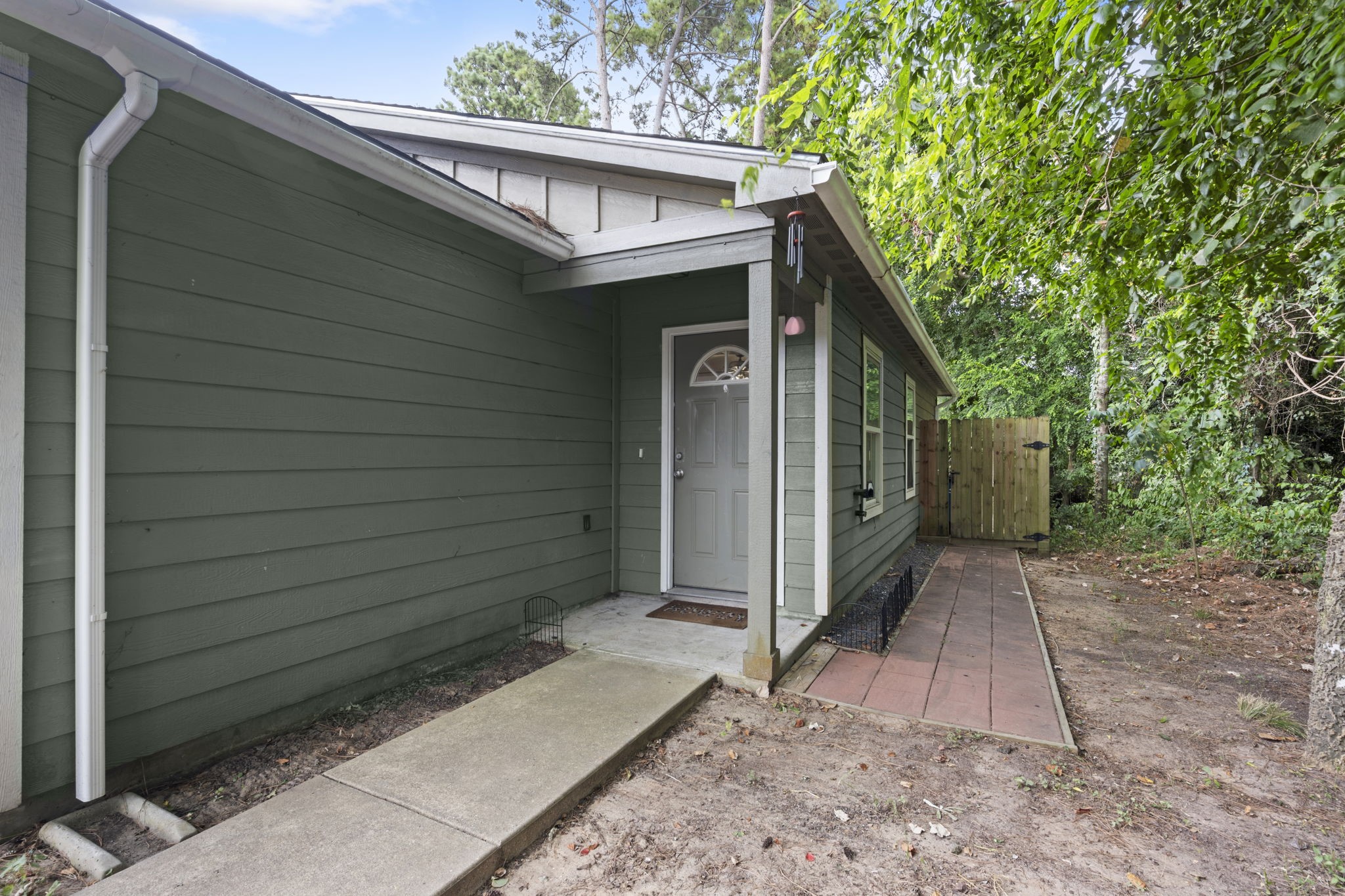 16807 Crestmont, Montgomery, TX 77316