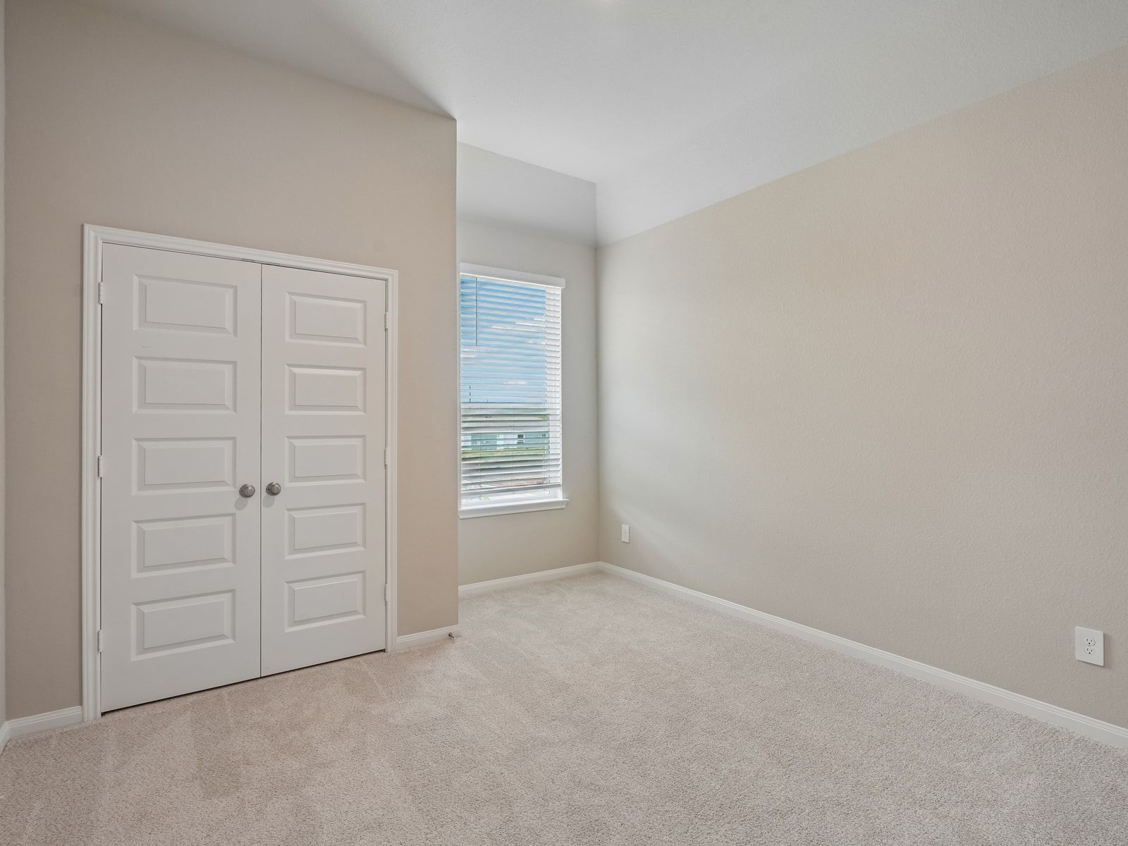 6112 Golden Plover Lane, Pearland, TX 77584