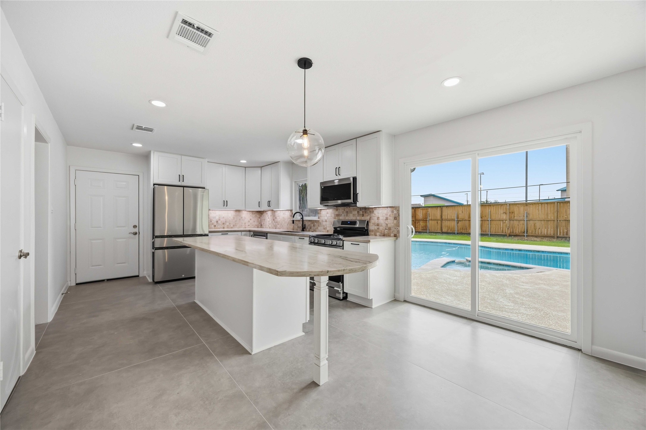 8419 Bluegate Court, Houston, TX 77025