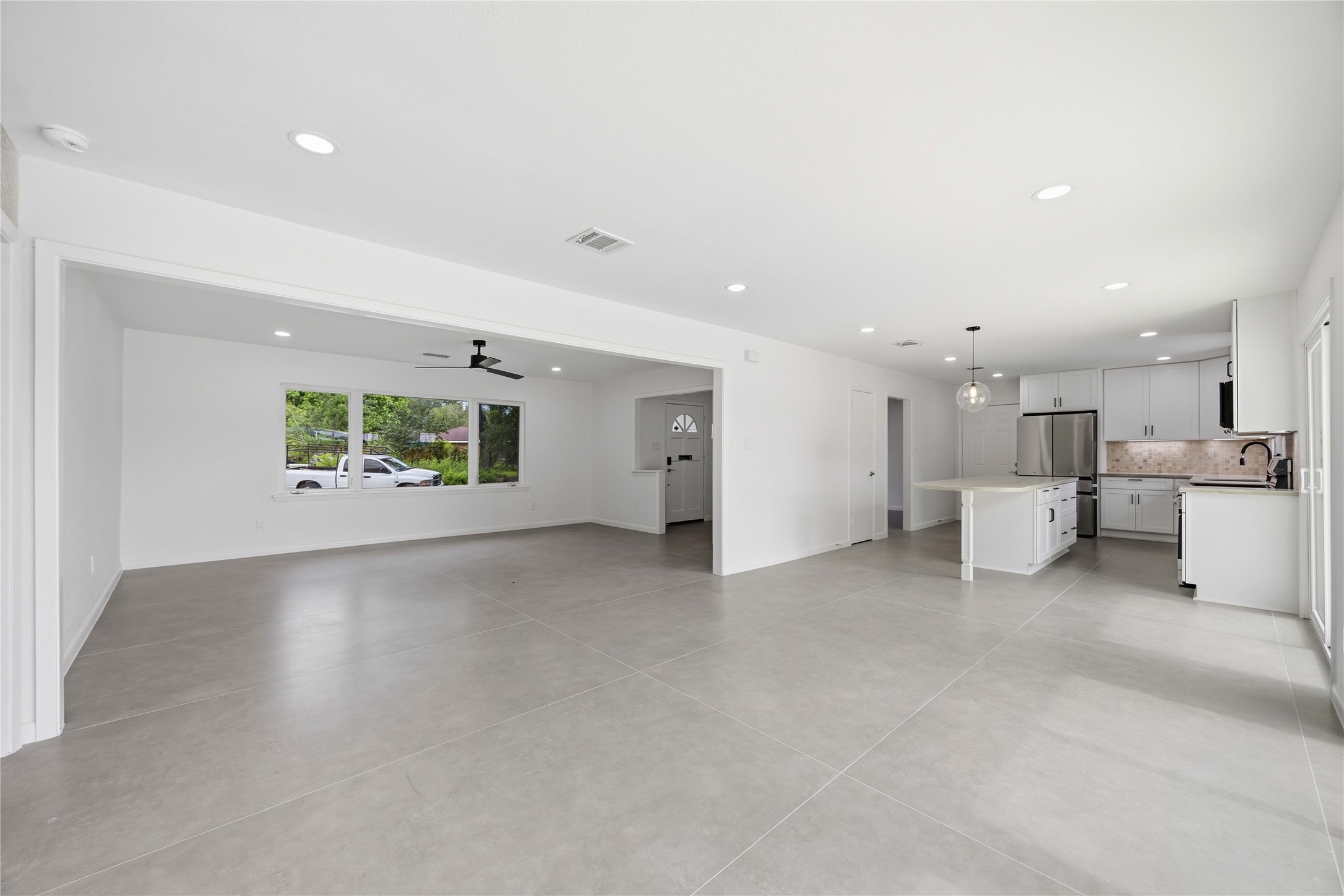 8419 Bluegate Court, Houston, TX 77025