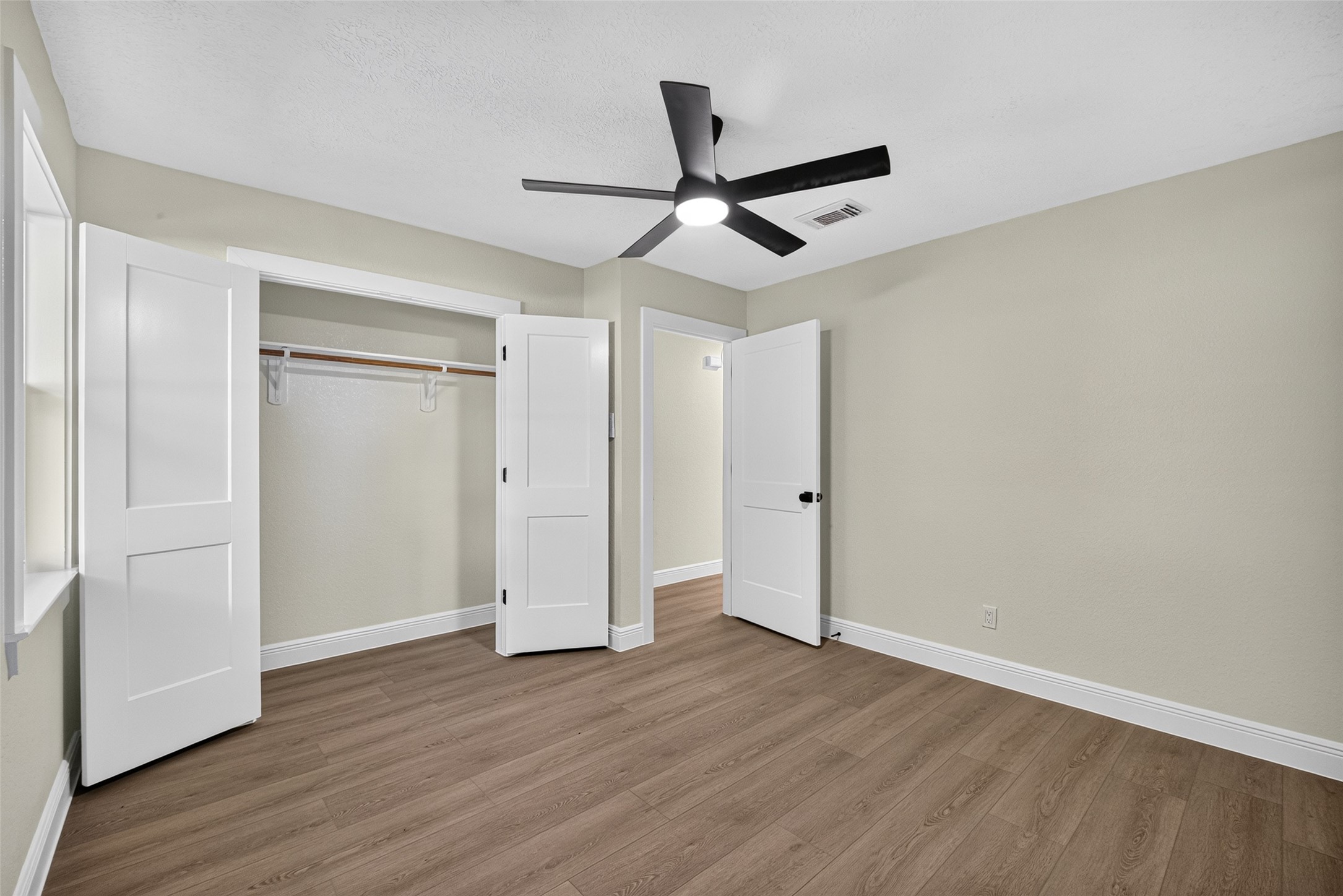 903 Chetwood Circle, League City, TX 77573