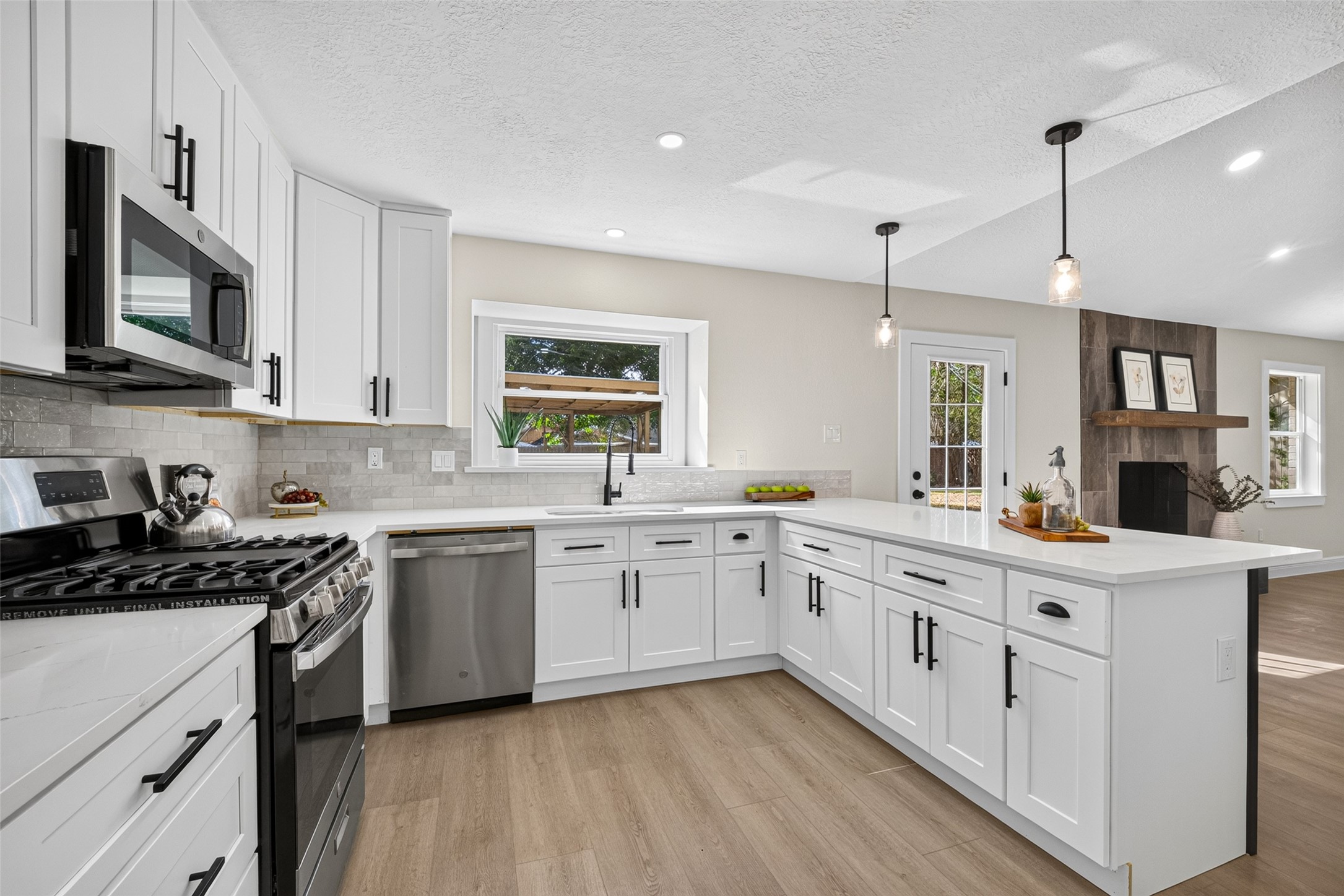 903 Chetwood Circle, League City, TX 77573