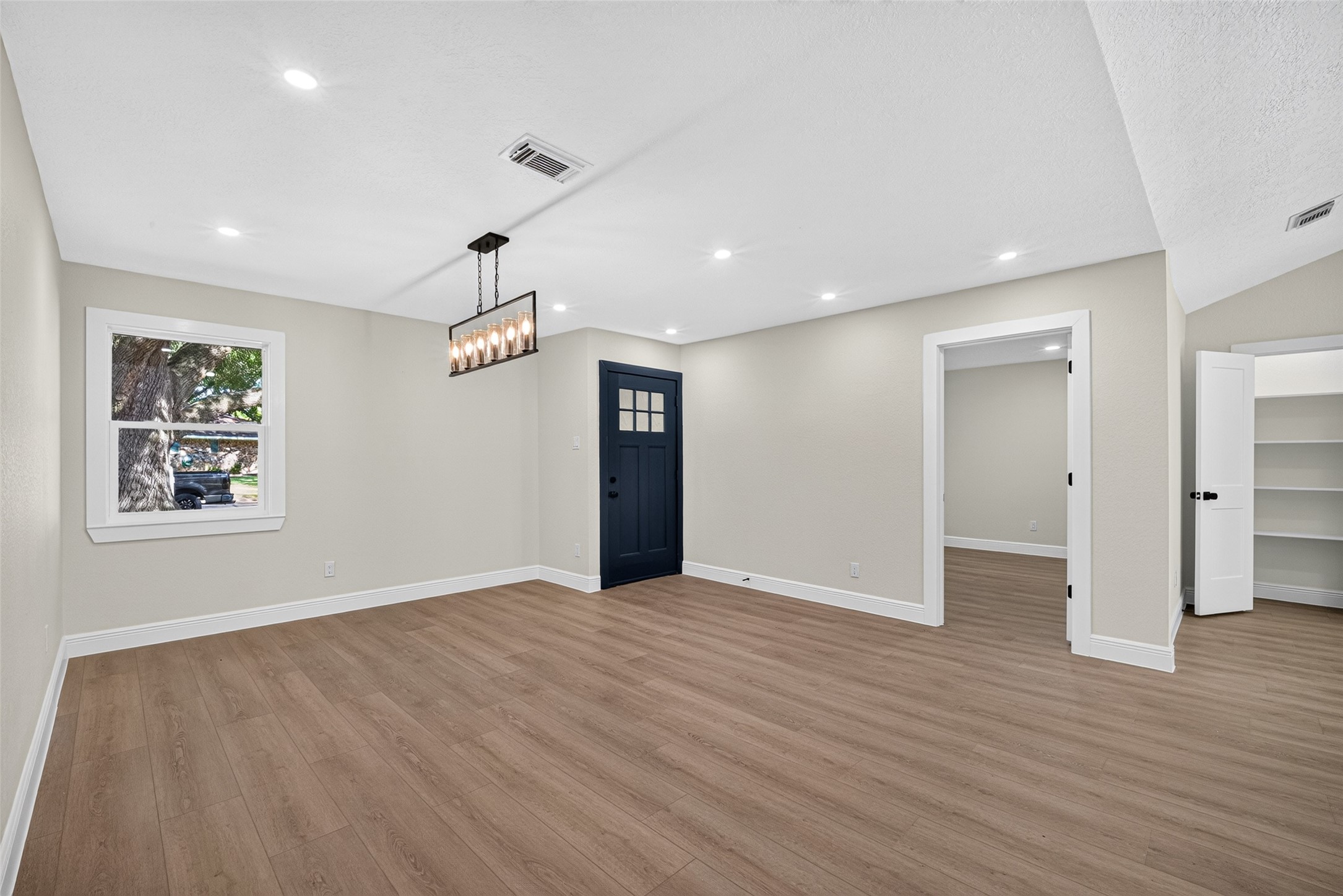 903 Chetwood Circle, League City, TX 77573