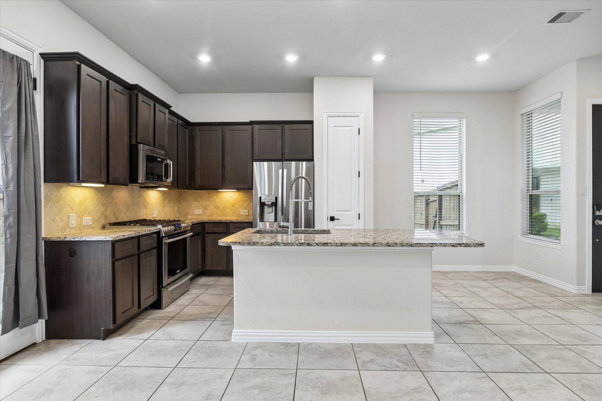 1606 Ryon Falls Drive, Richmond, TX 77469 1606 Ryon Falls Drive, Richmond, TX 77469
