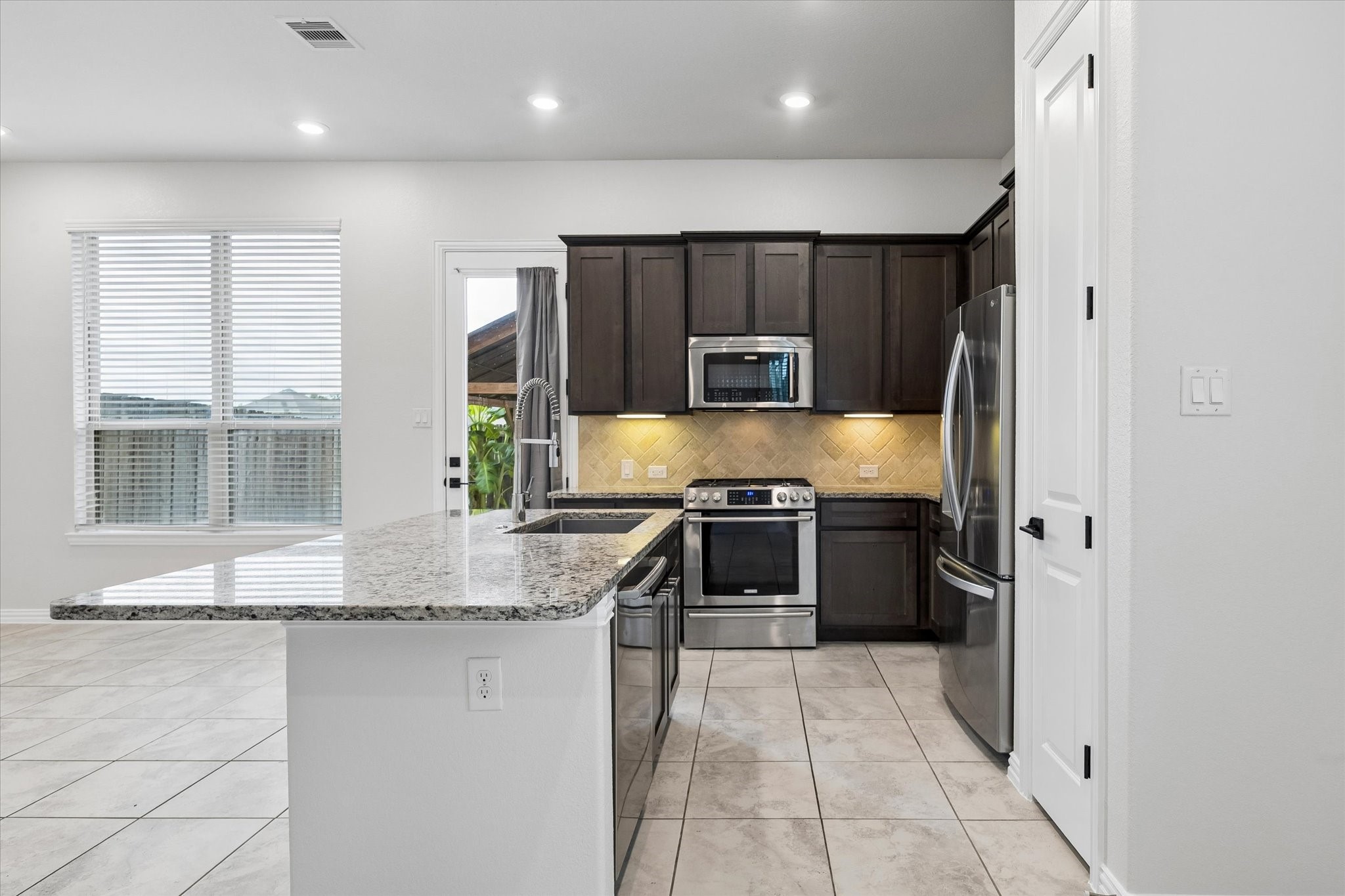 1606 Ryon Falls Drive, Richmond, TX 77469 1606 Ryon Falls Drive, Richmond, TX 77469