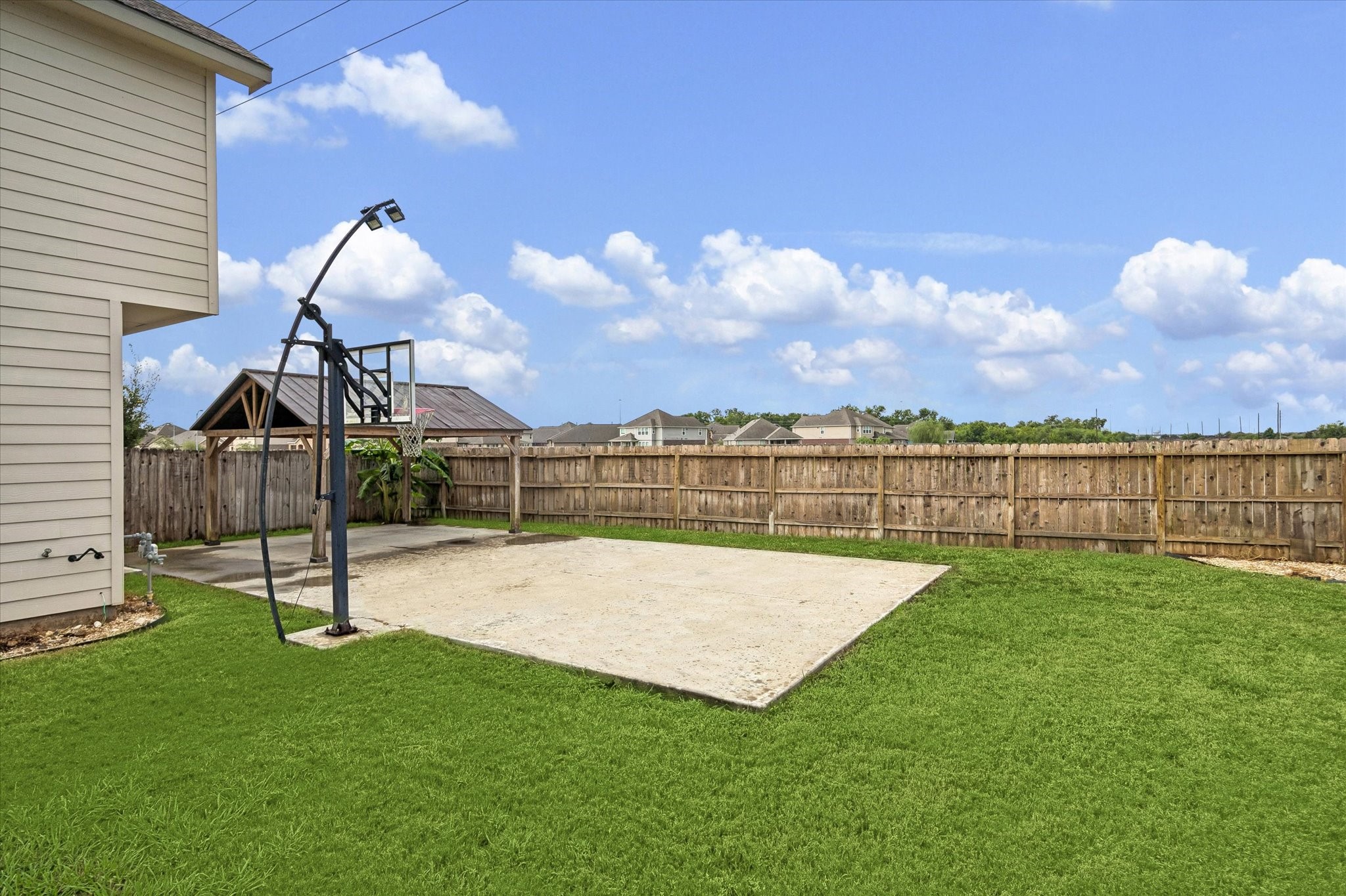 1606 Ryon Falls Drive, Richmond, TX 77469