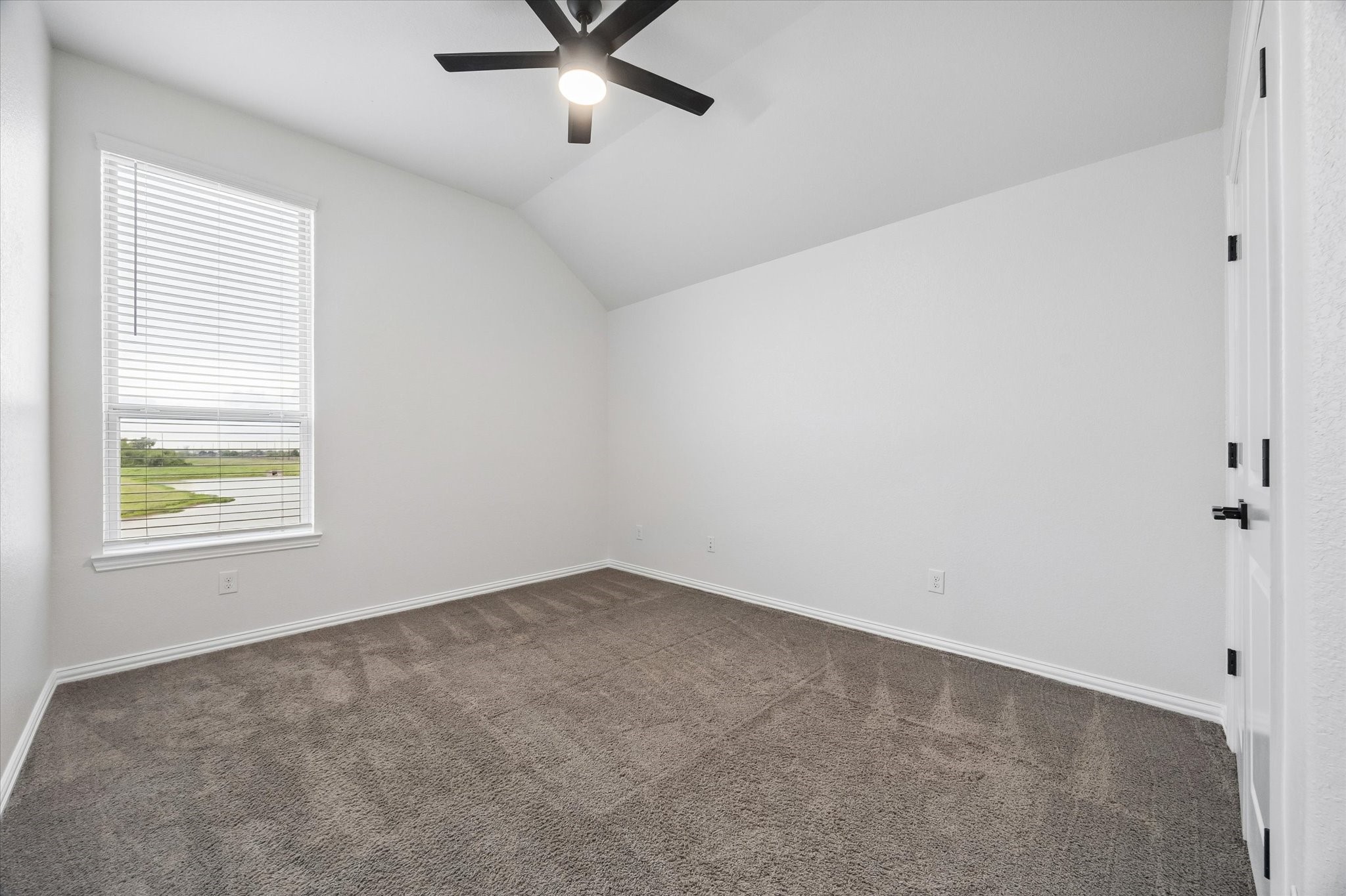 1606 Ryon Falls Drive, Richmond, TX 77469