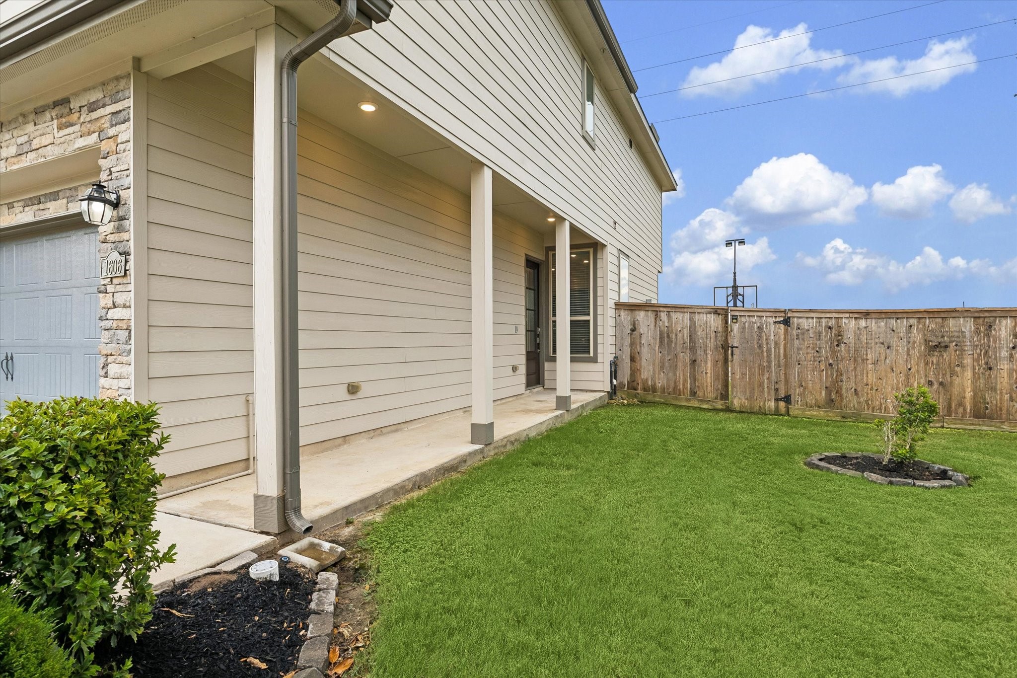 1606 Ryon Falls Drive, Richmond, TX 77469