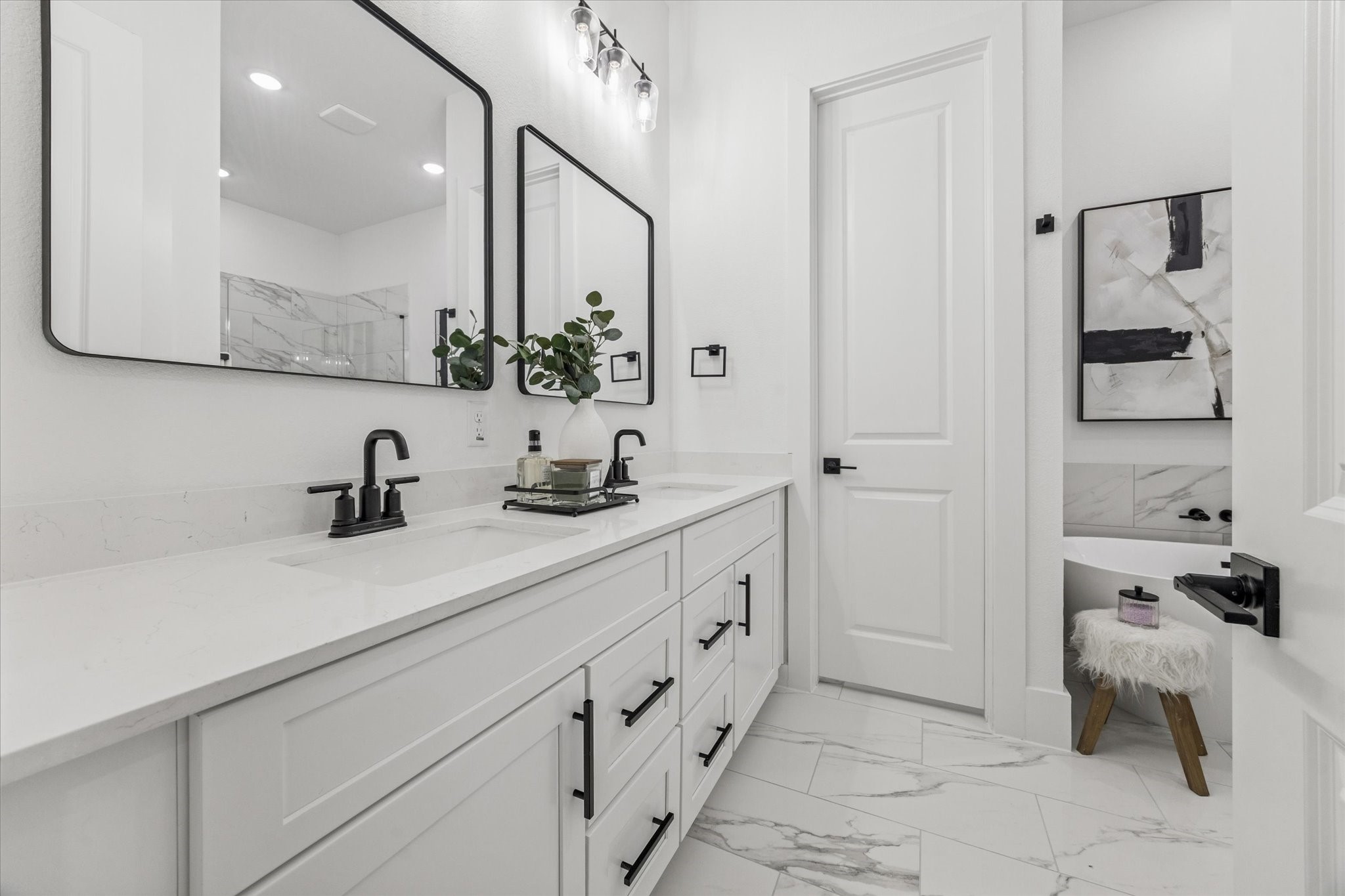 5629 Azores, Houston, TX 77091