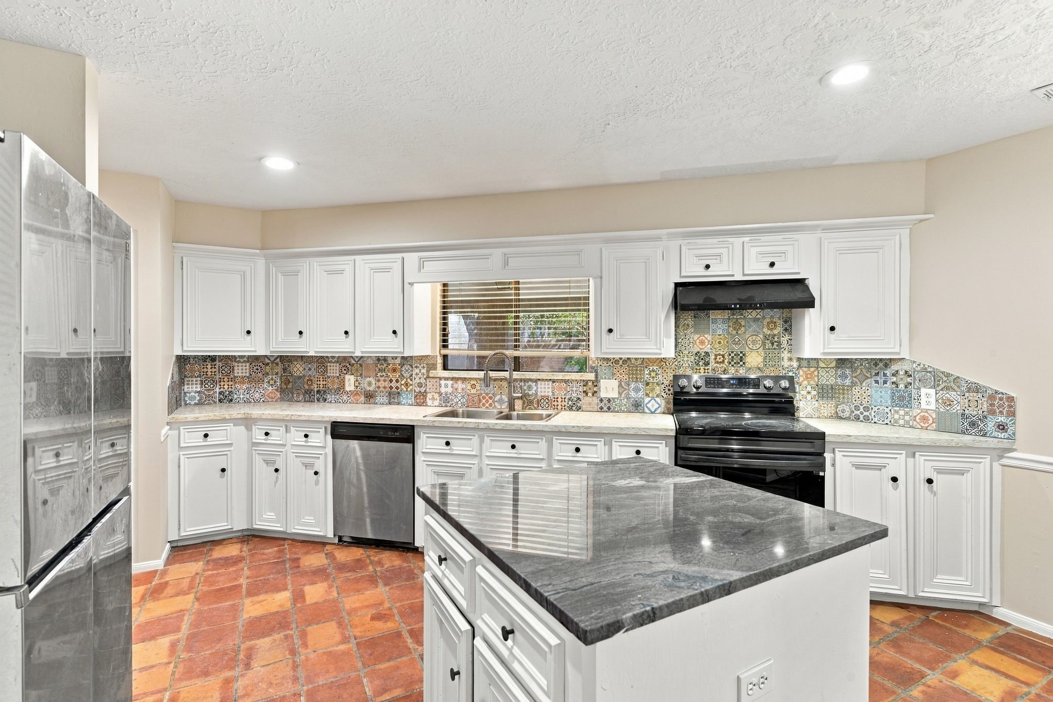 166 Old Bridge Lake, Houston, TX 77069 166 Old Bridge Lake, Houston, TX 77069