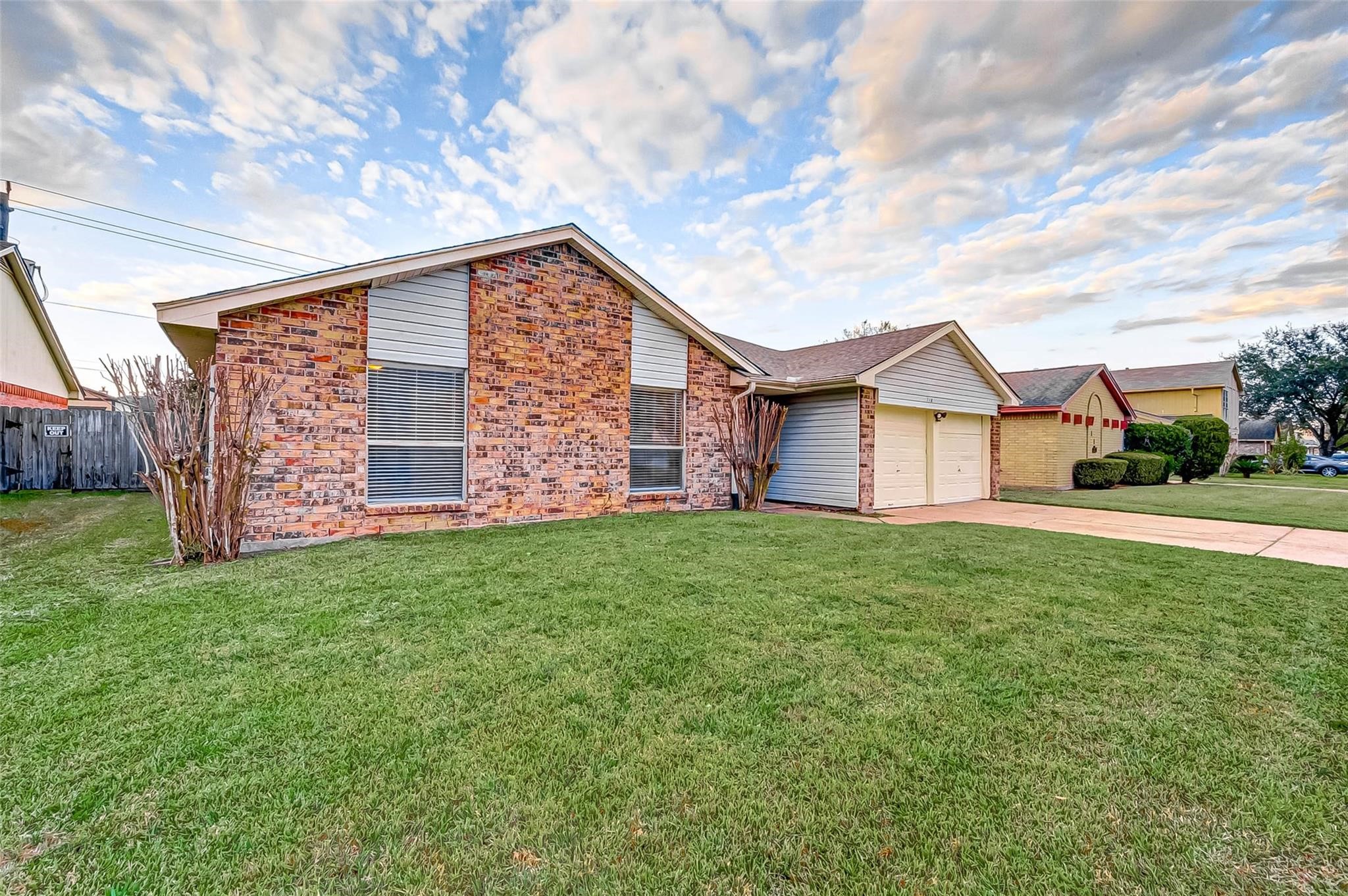 718 Beechbend Drive, Missouri City, TX 77489