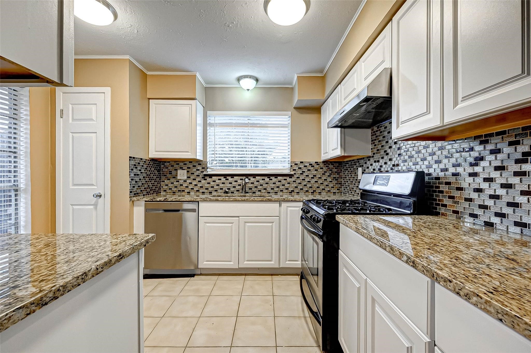 718 Beechbend Drive, Missouri City, TX 77489