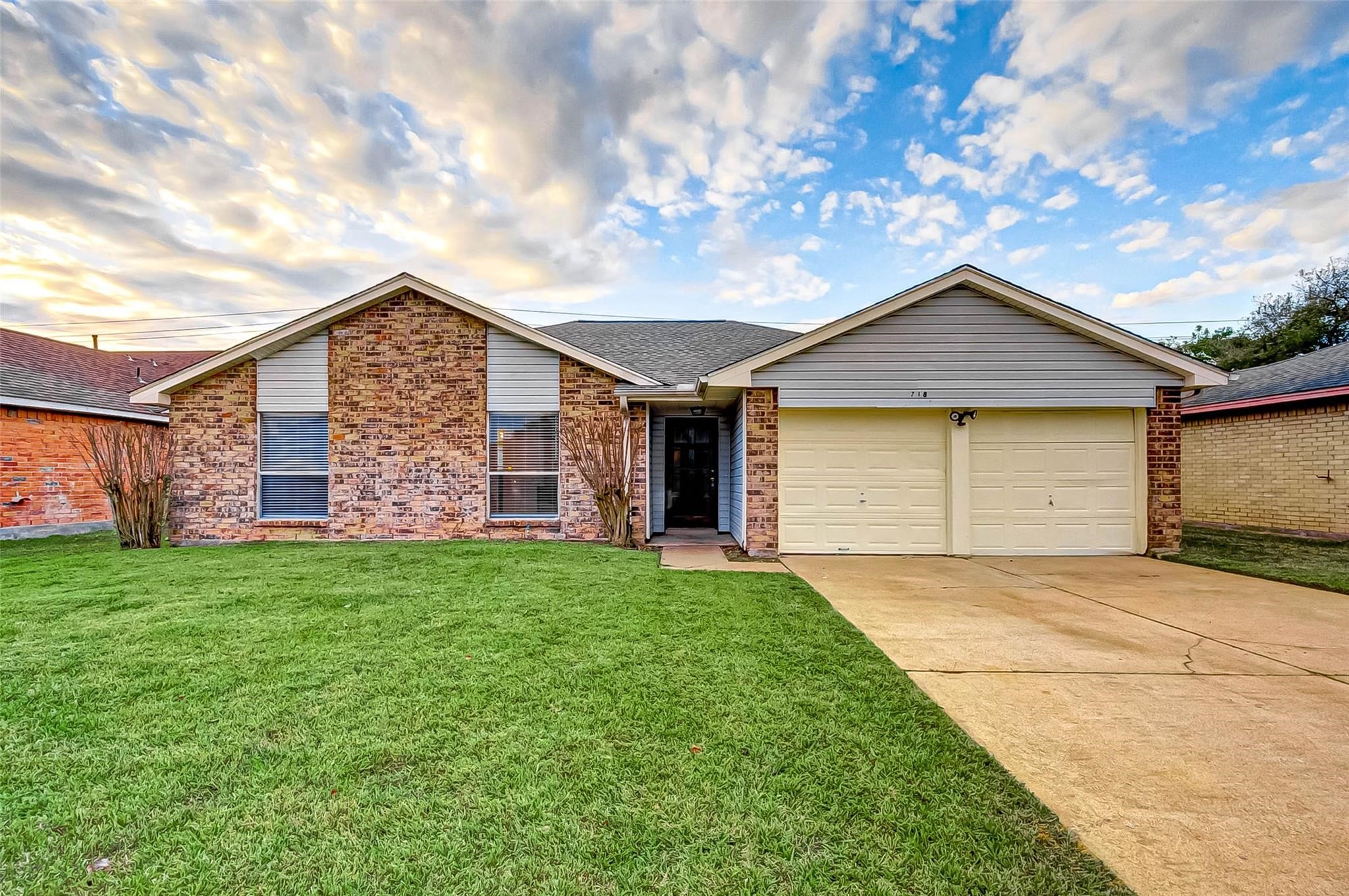 718 Beechbend Drive, Missouri City, TX 77489