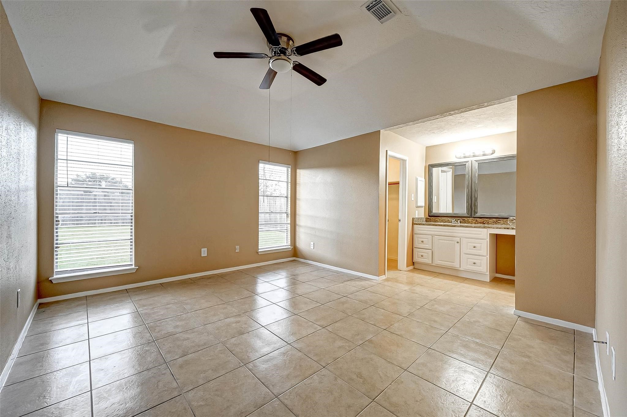 718 Beechbend Drive, Missouri City, TX 77489