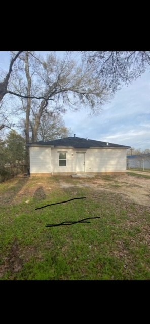 924 S 1st Street, Conroe, TX 77301