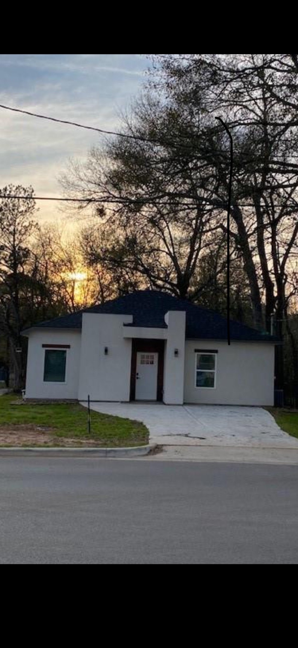 924 S 1st Street, Conroe, TX 77301