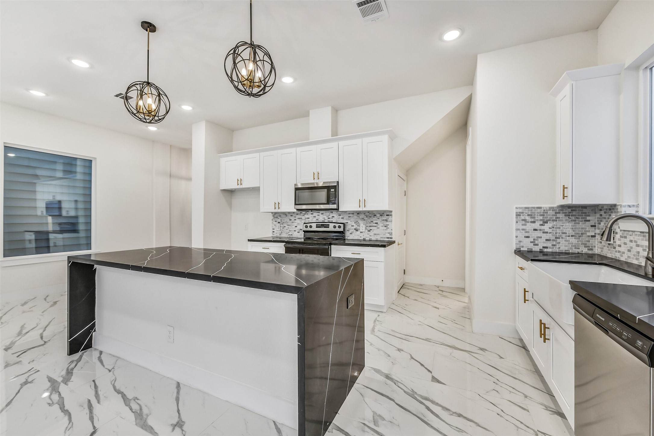 5908 St Augustine Street, #D, Houston, TX 77021