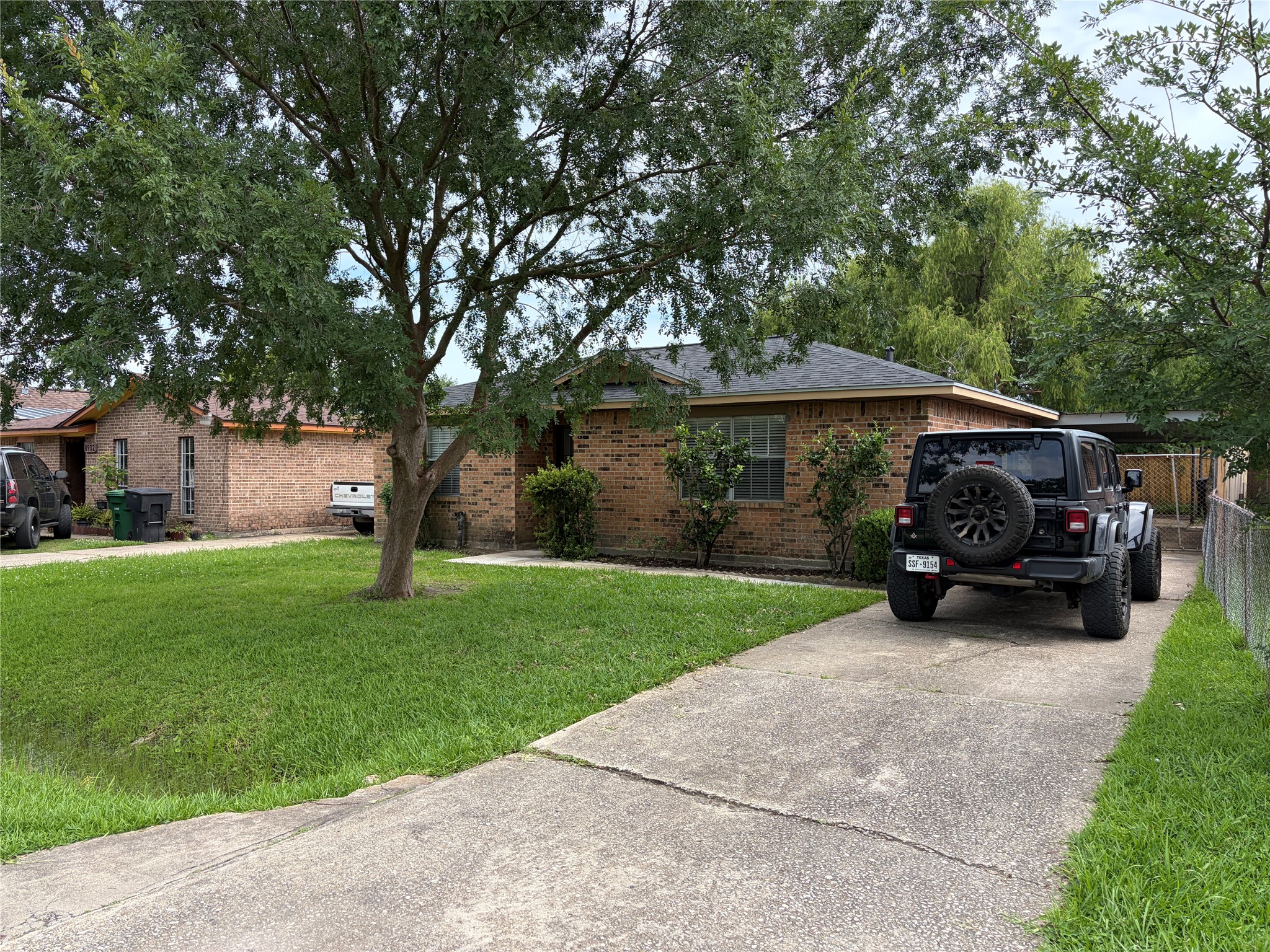 8842 Barton Street, Houston, TX 77075 8842 Barton Street, Houston, TX 77075