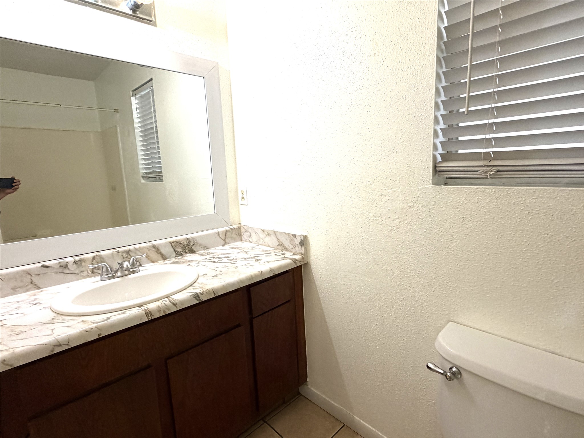 8842 Barton Street, Houston, TX 77075