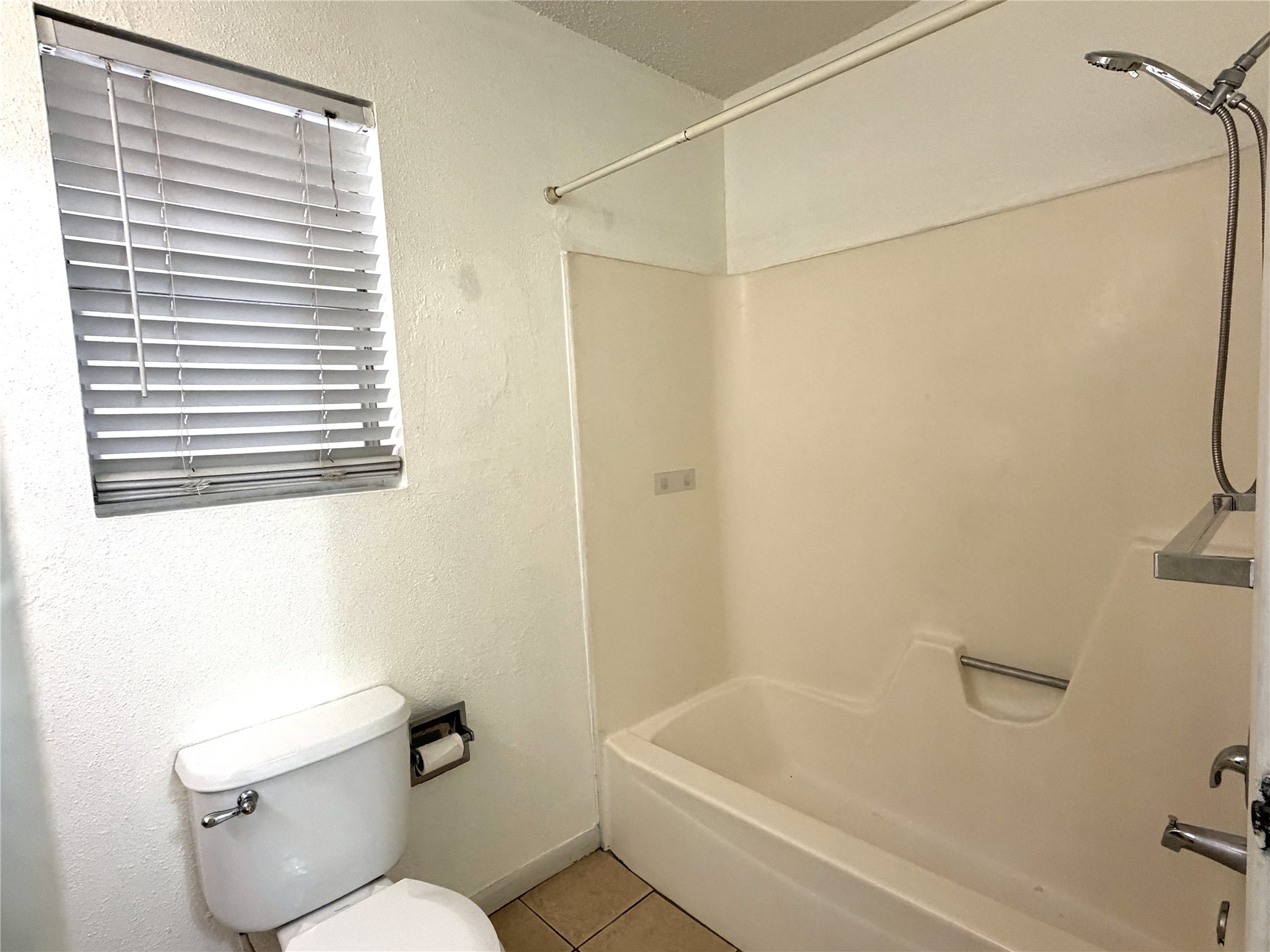 8842 Barton Street, Houston, TX 77075
