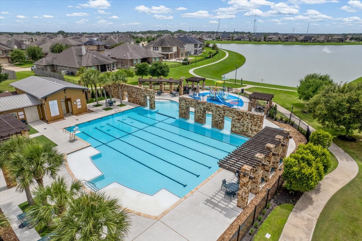 32019 Casa Linda Drive, Hockley, TX 77447