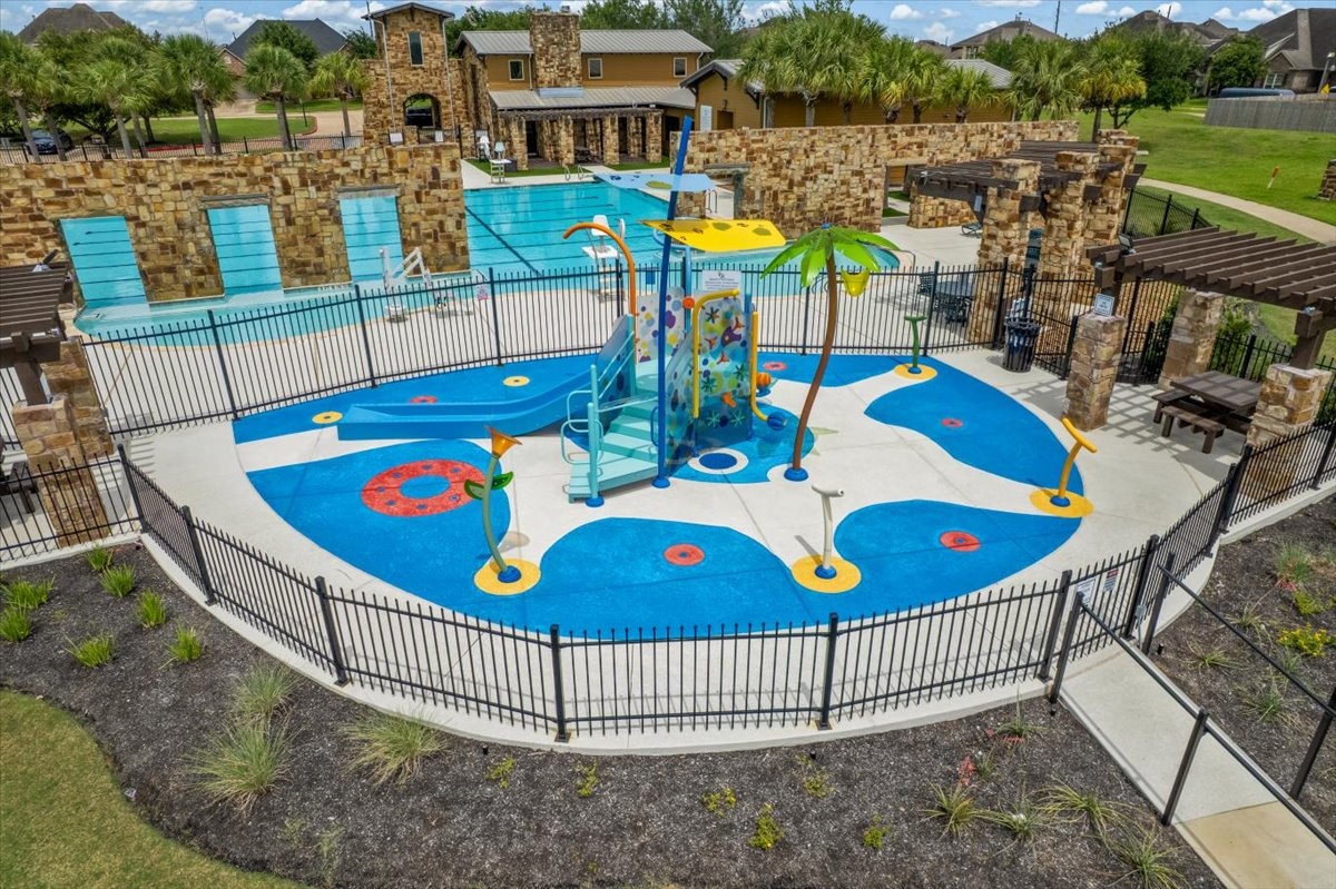 32019 Casa Linda Drive, Hockley, TX 77447