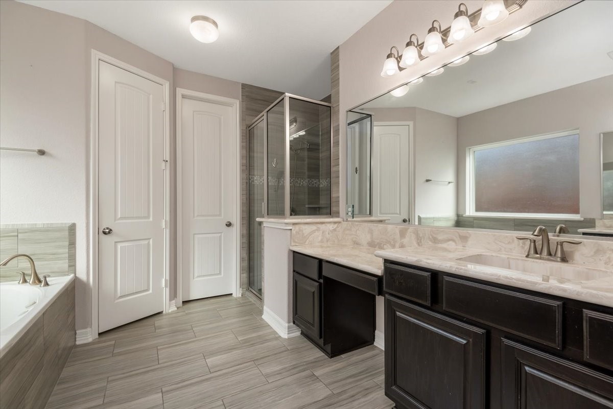32019 Casa Linda Drive, Hockley, TX 77447