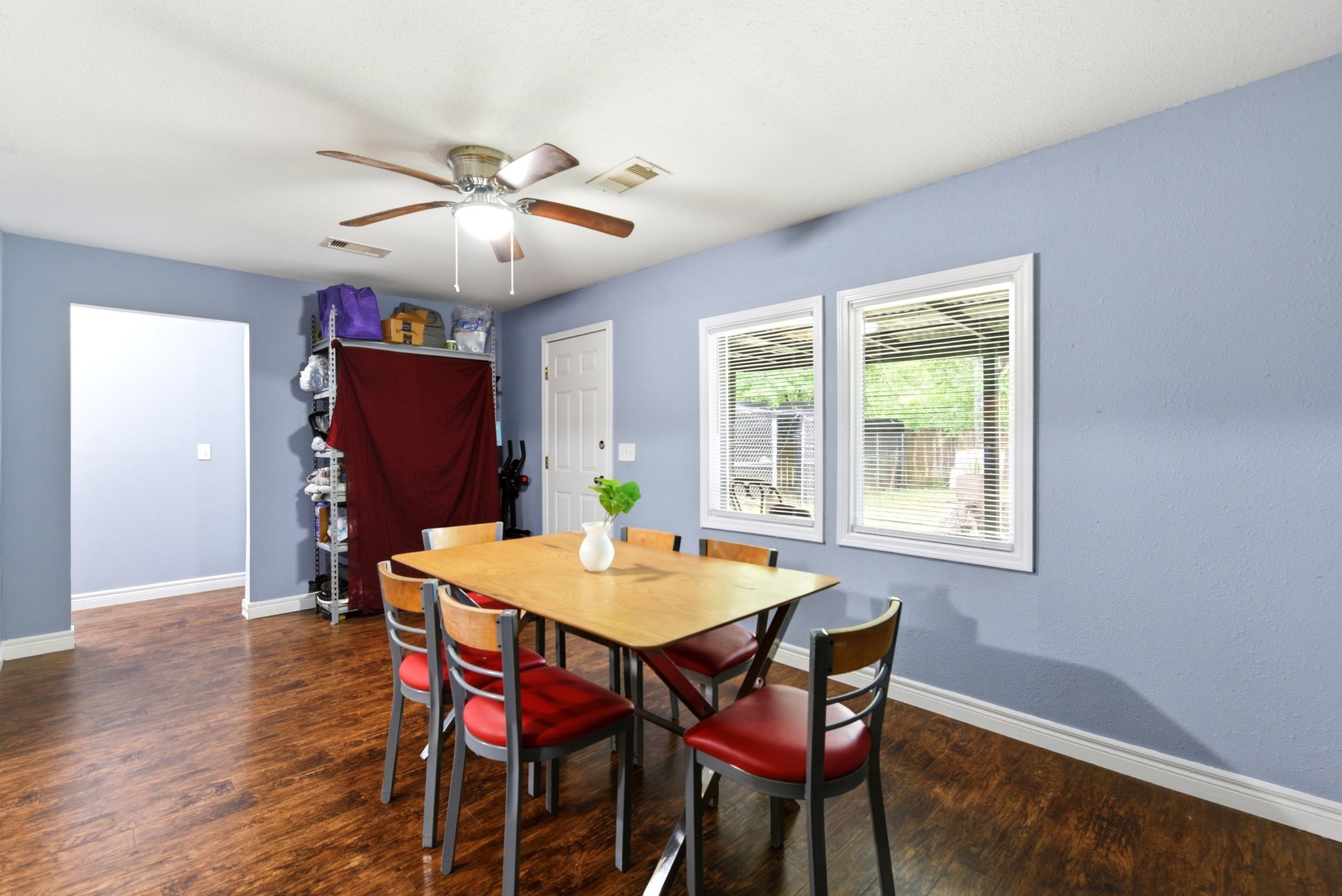 3910 DICKINSON Avenue, Dickinson, TX 77539