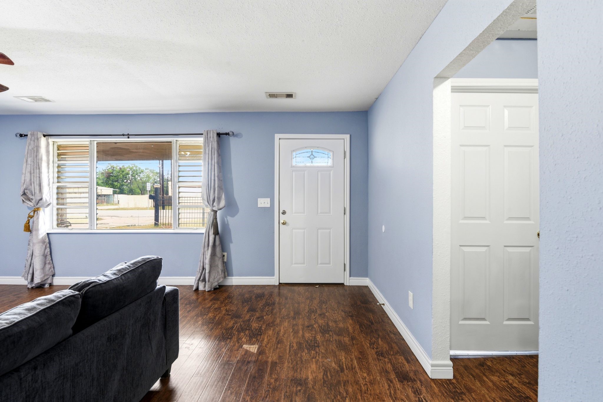 3910 DICKINSON Avenue, Dickinson, TX 77539