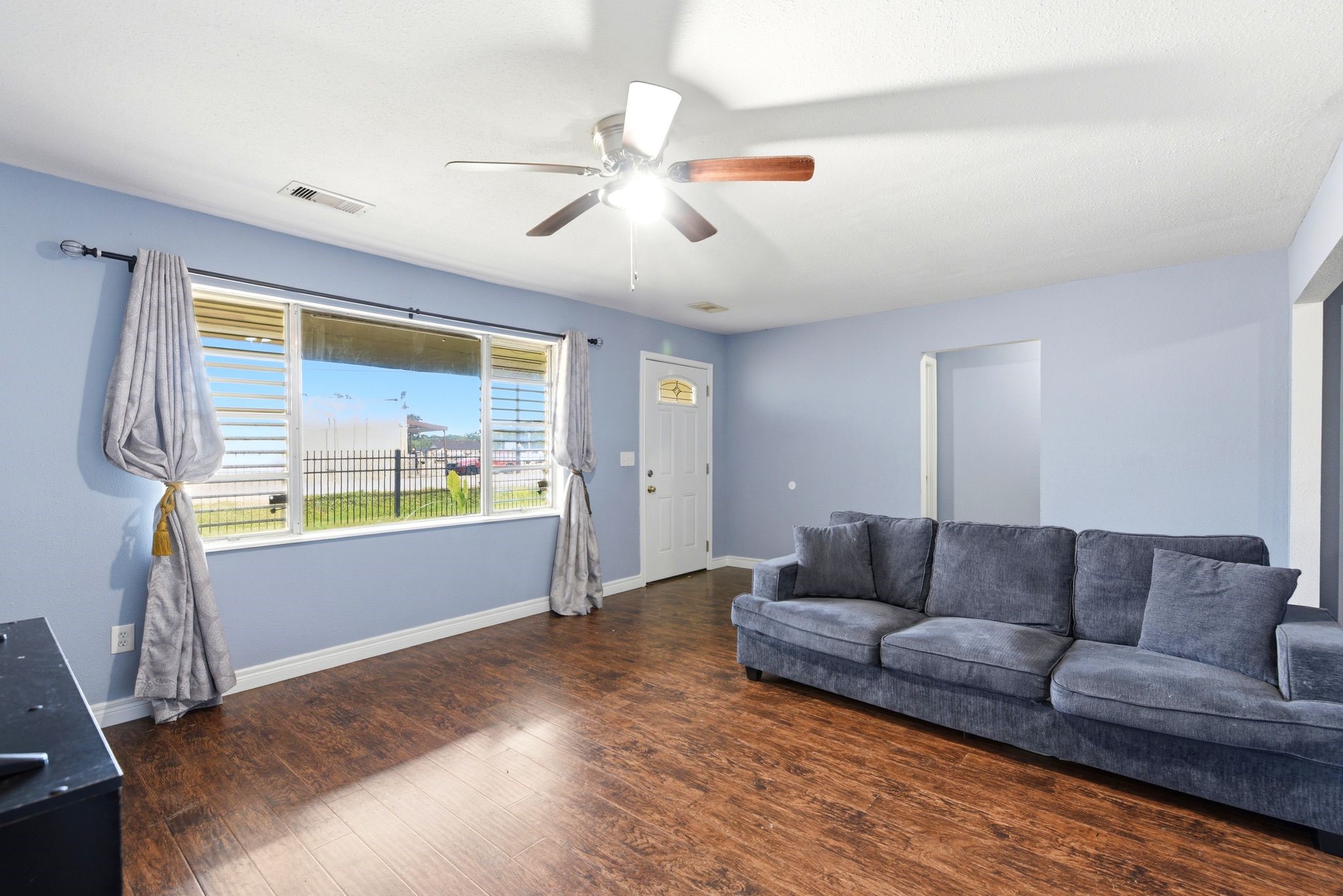 3910 DICKINSON Avenue, Dickinson, TX 77539