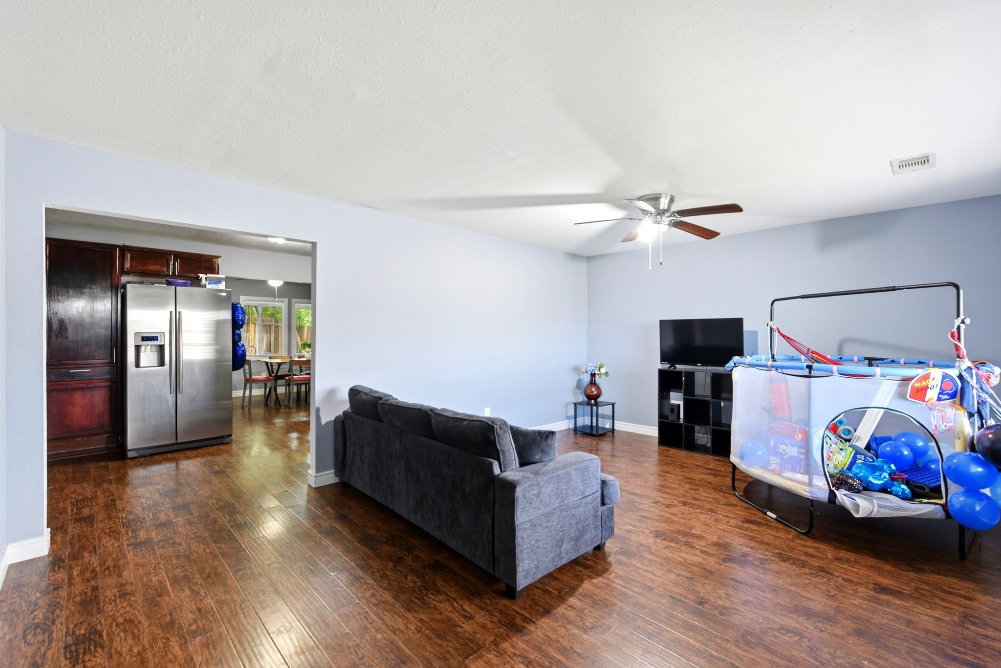 3910 DICKINSON Avenue, Dickinson, TX 77539