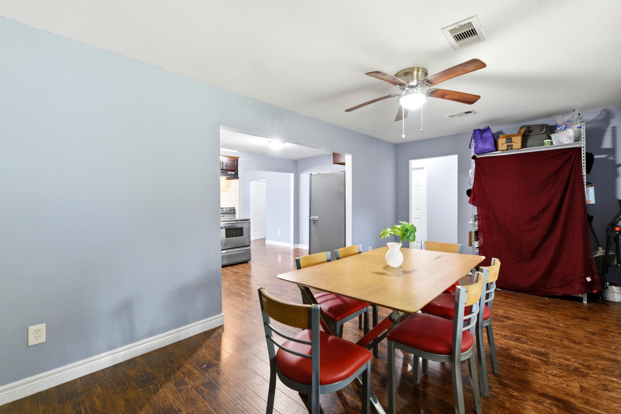 3910 DICKINSON Avenue, Dickinson, TX 77539
