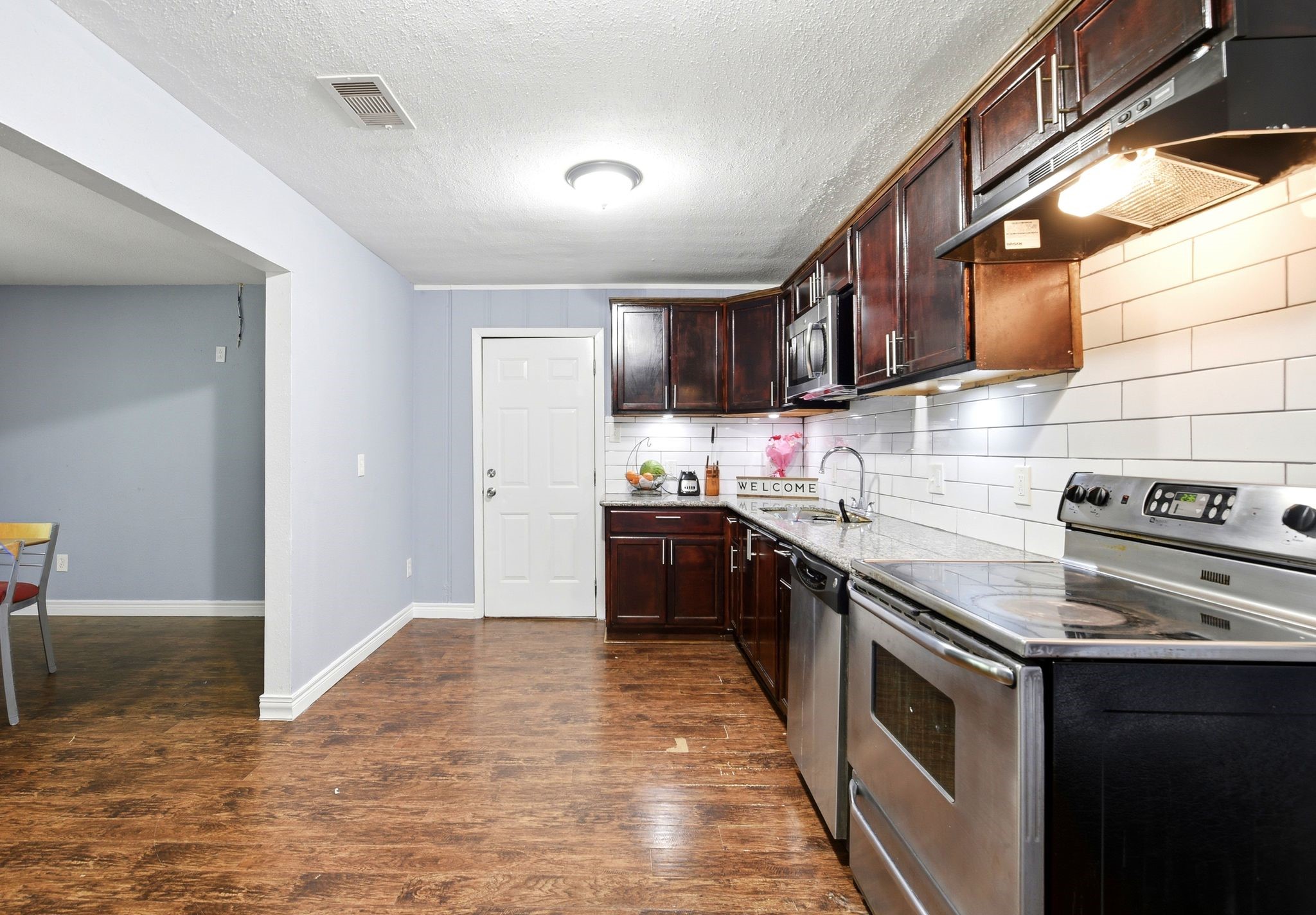 3910 DICKINSON Avenue, Dickinson, TX 77539