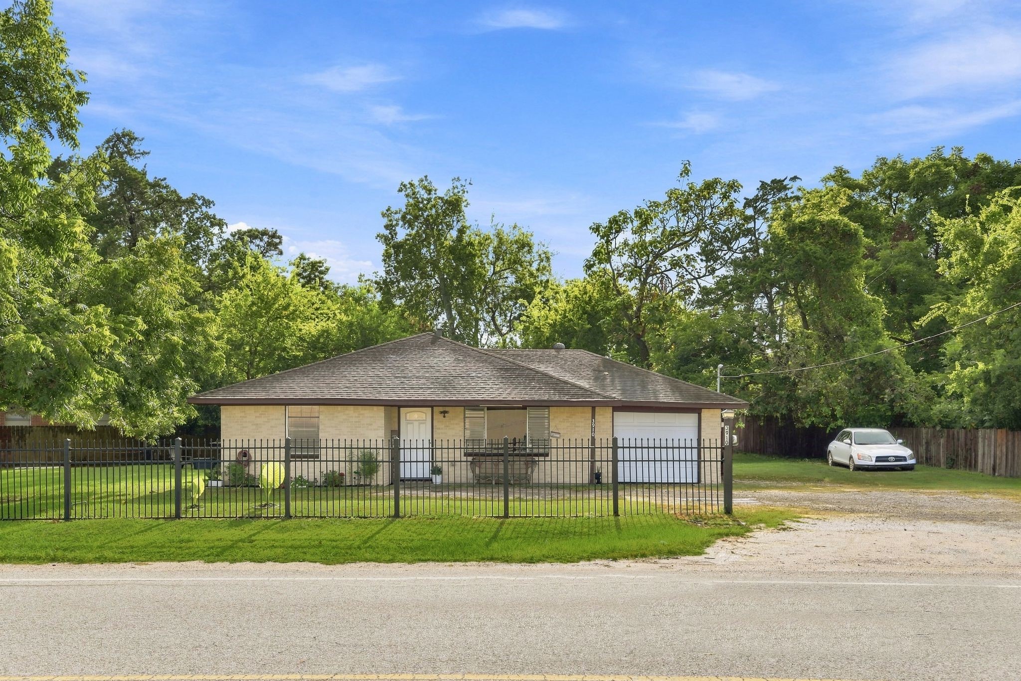 3910 DICKINSON Avenue, Dickinson, TX 77539 3910 DICKINSON Avenue, Dickinson, TX 77539