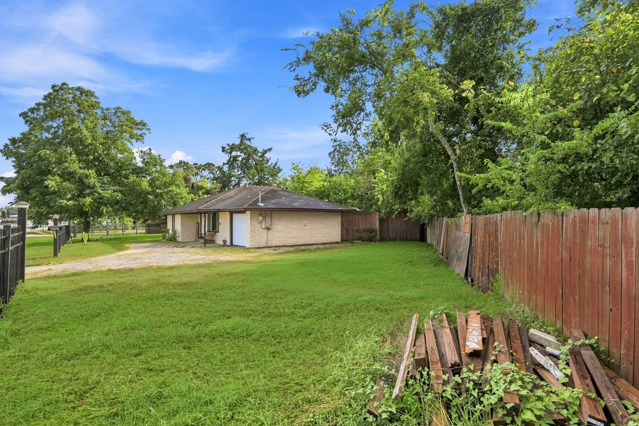 3910 DICKINSON Avenue, Dickinson, TX 77539 3910 DICKINSON Avenue, Dickinson, TX 77539