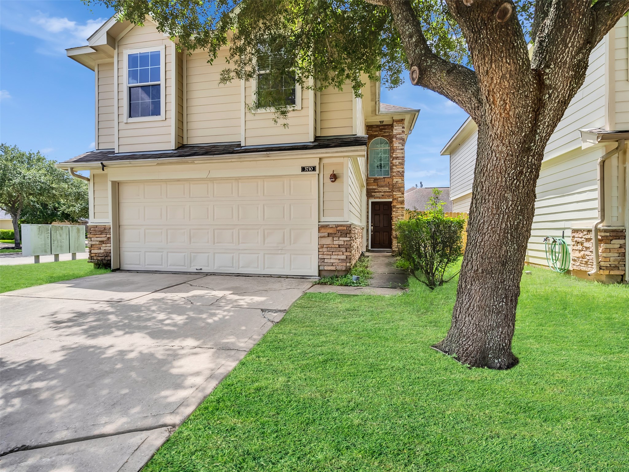 3710 Windmill Village Drive, Houston, TX 77082