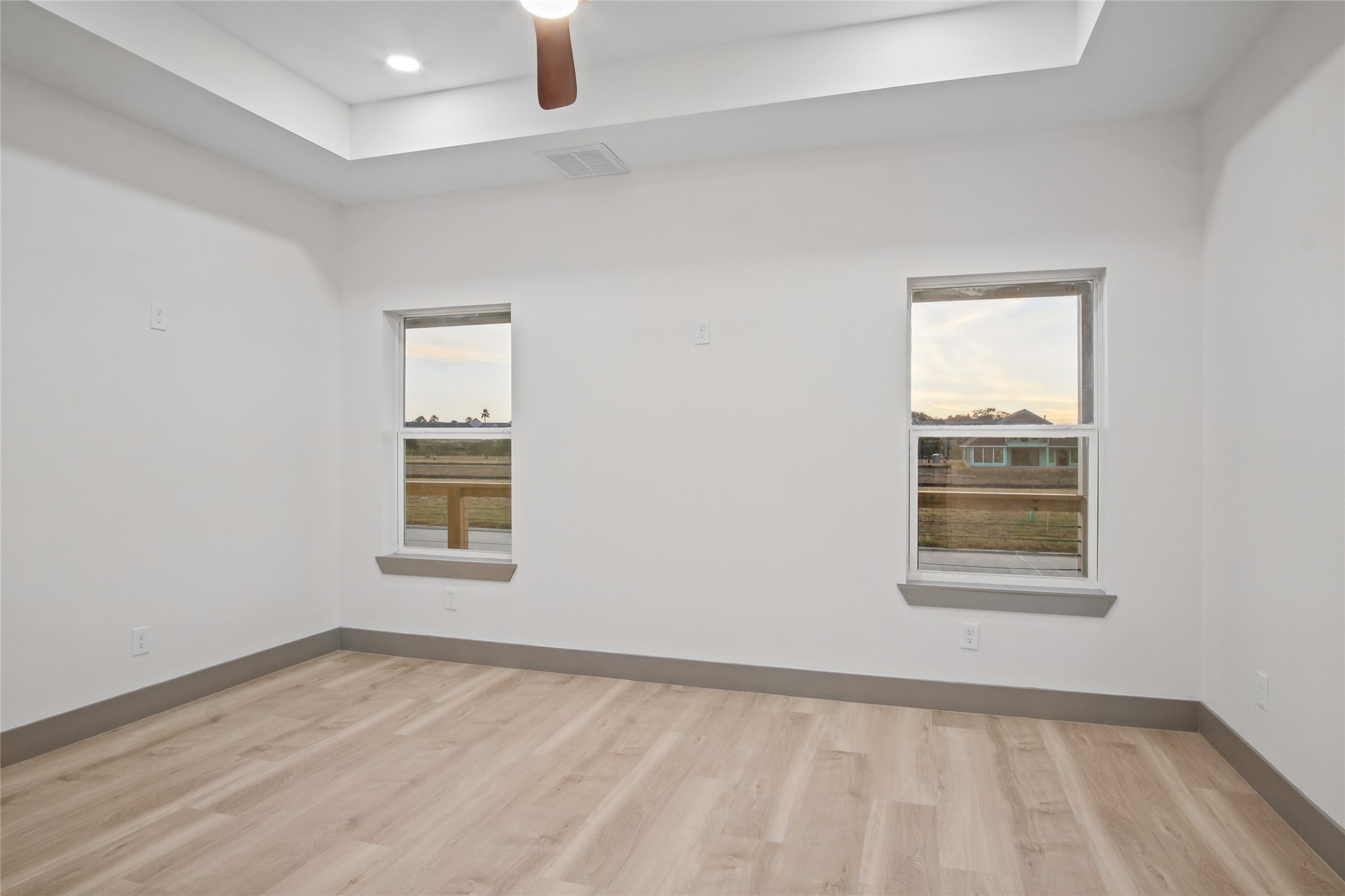 406 West Drive, Kemah, TX 77565