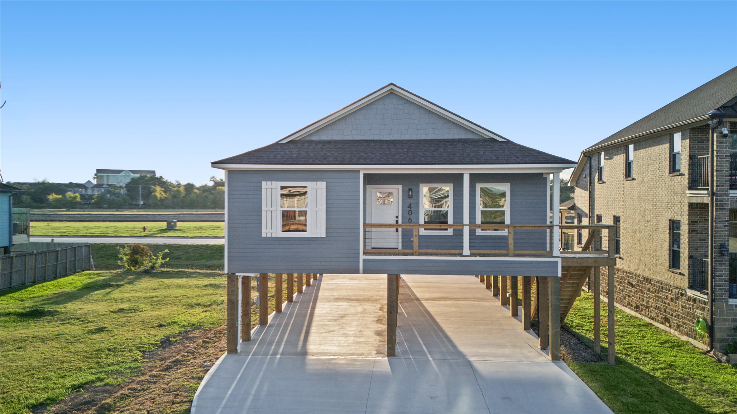 406 West Drive, Kemah, TX 77565 406 West Drive, Kemah, TX 77565