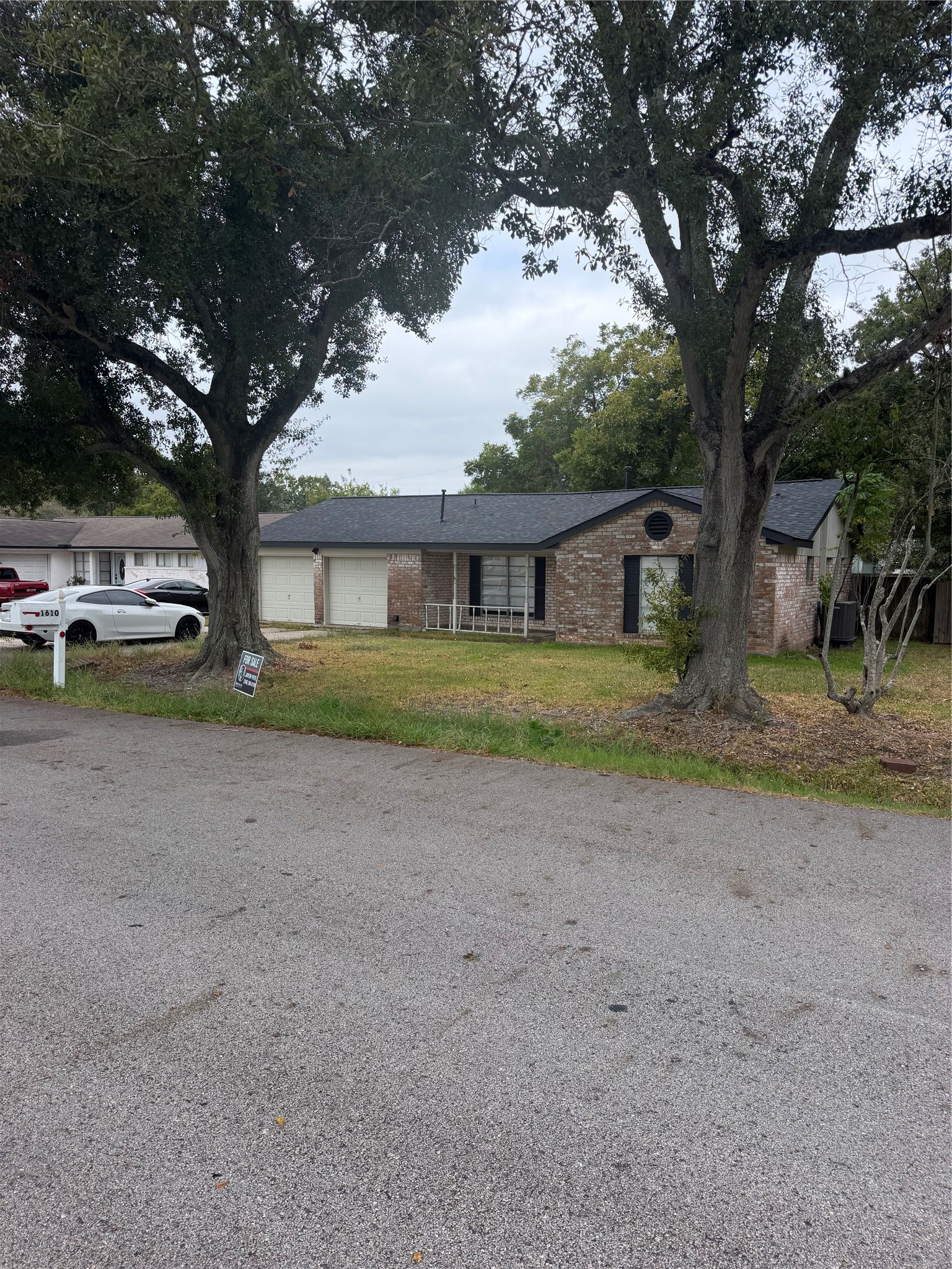 1610 2nd Street, League City, TX 77573