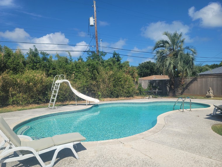 2626 Beluche Drive, Galveston, TX 77551