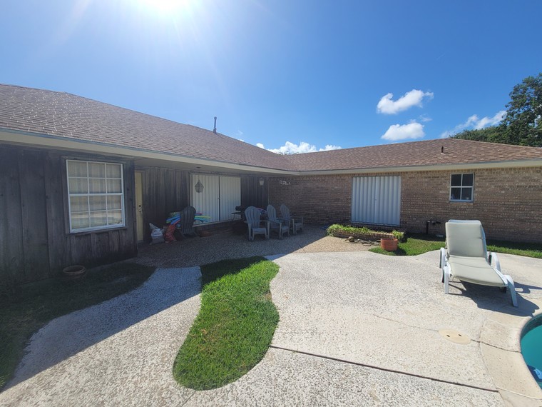 2626 Beluche Drive, Galveston, TX 77551
