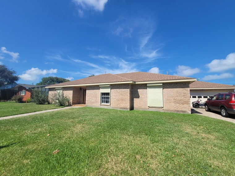 2626 Beluche Drive, Galveston, TX 77551